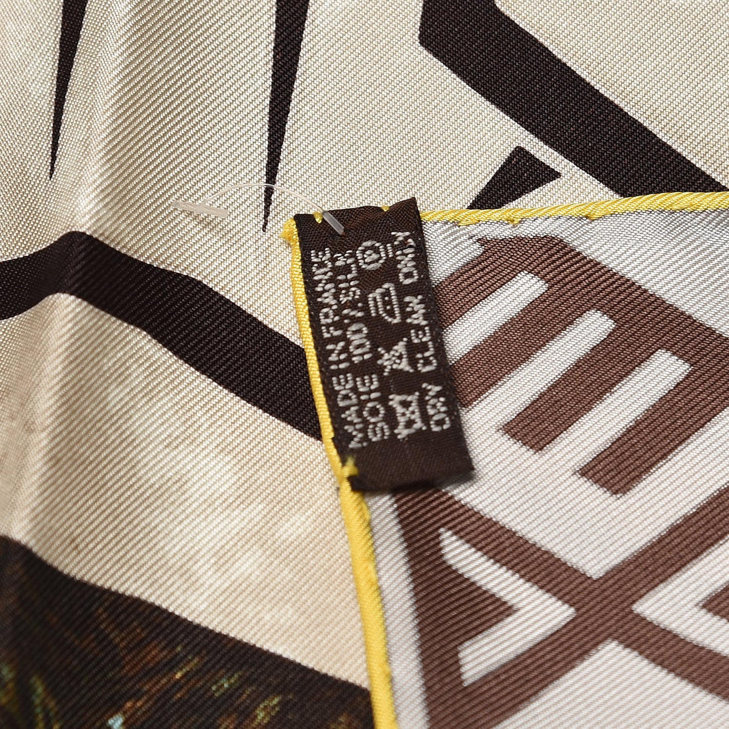 Silk Wako Ni Scarf 90 Jaune Vert Rouge