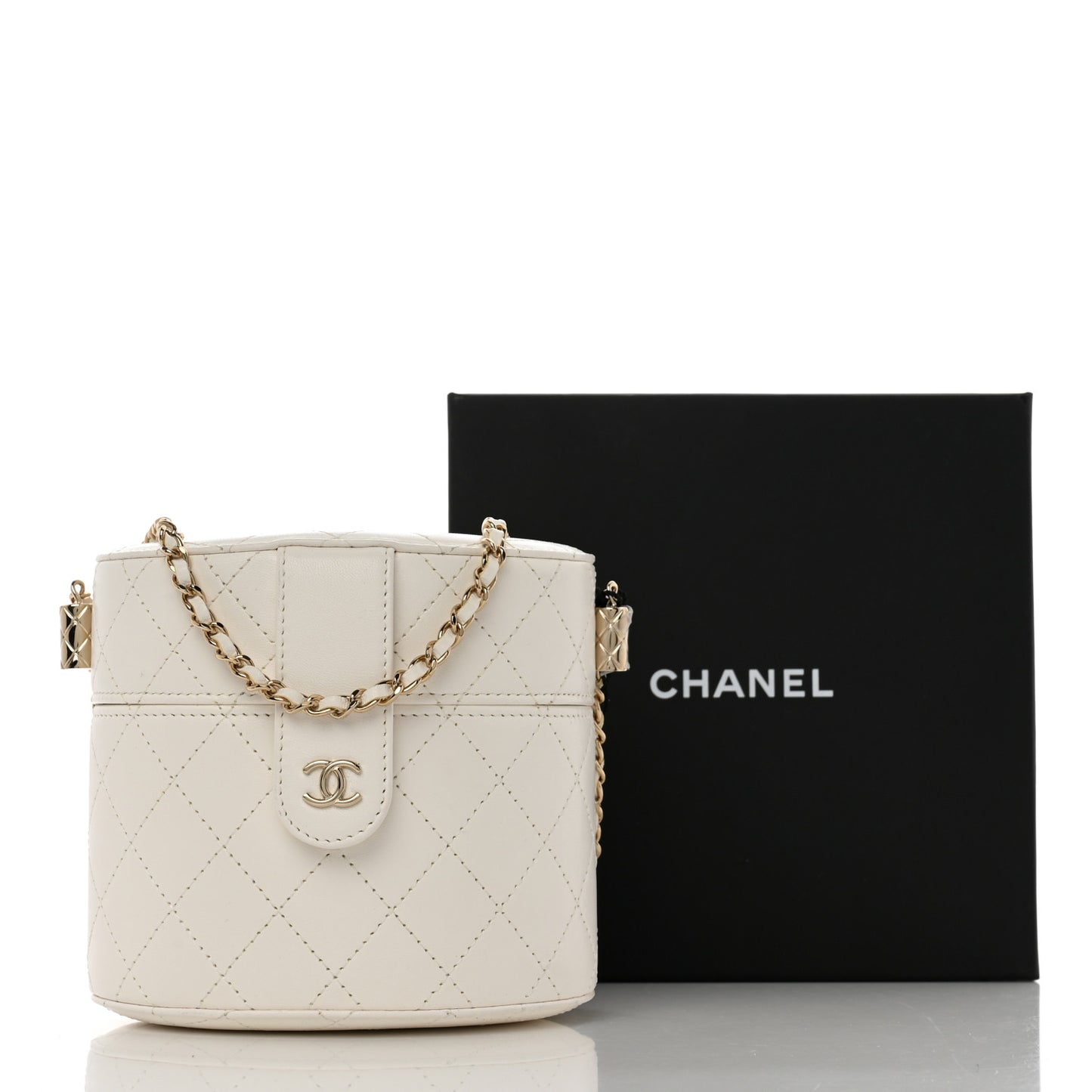 Lambskin Quilted Round Mini Vanity Case With Chain Case With Chain White