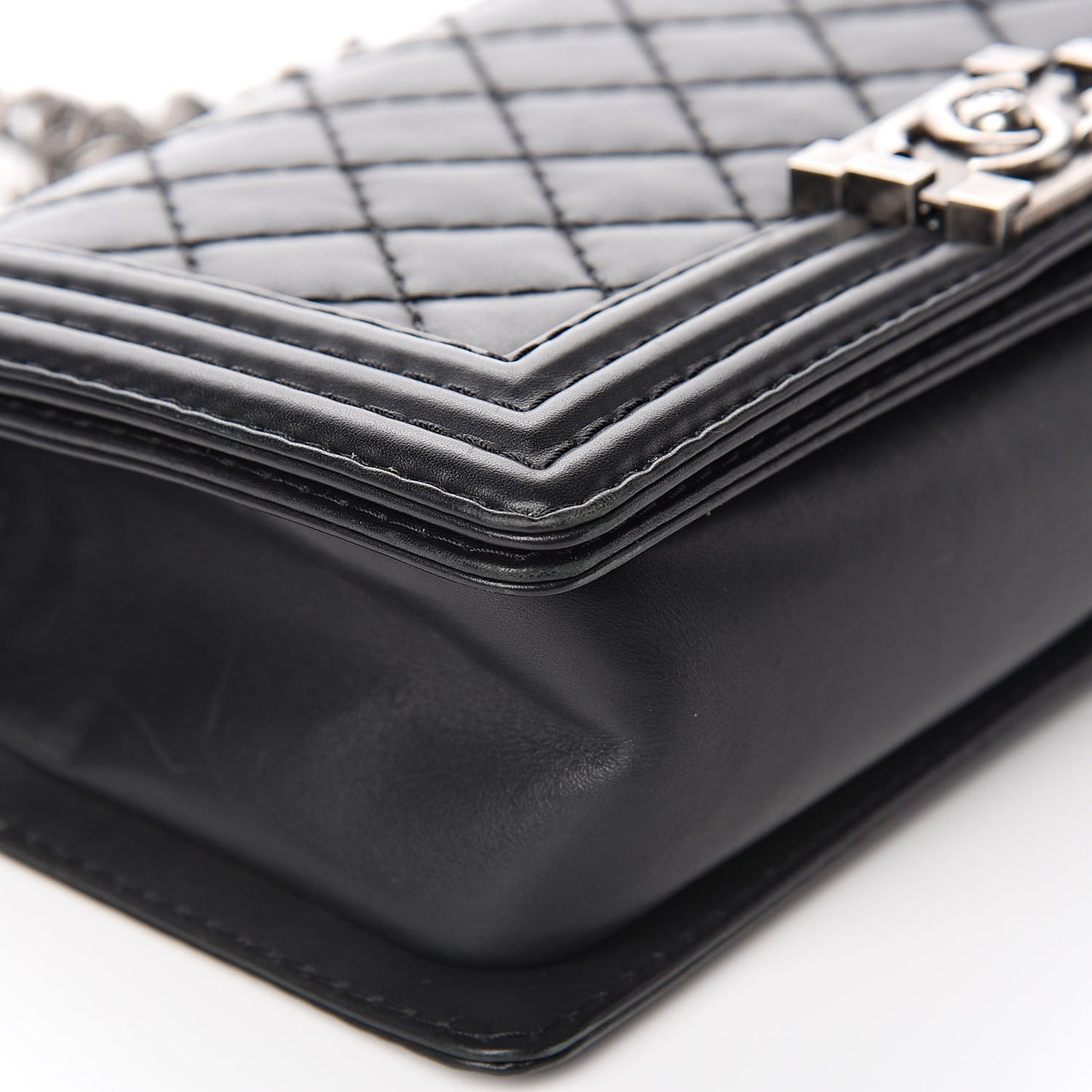 Lambskin Stitch Quilted Medium Boy Flap Black