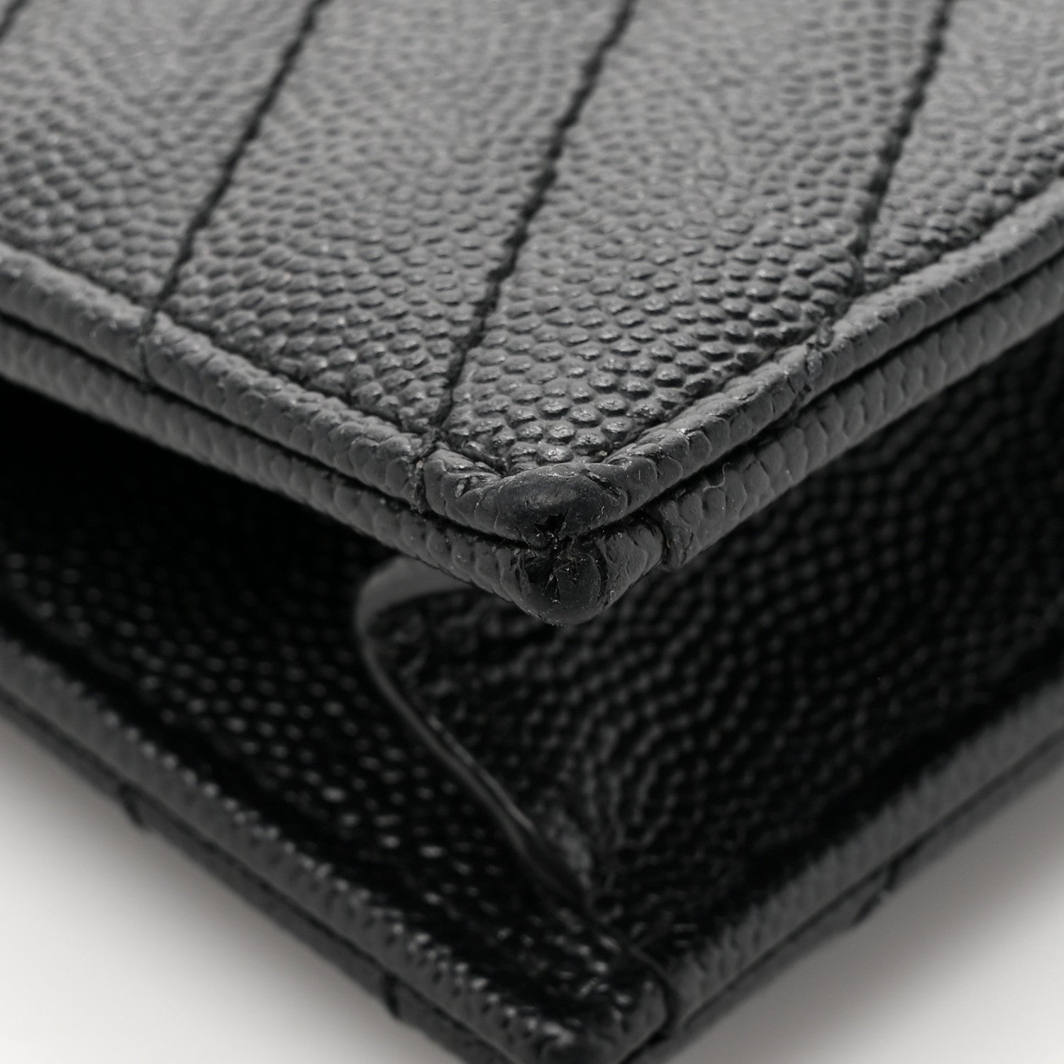 Saint Laurent Grain De Poudre Matelasse Chevron Monogram Monochrome Envelope Chain Wallet Black 18 of 20