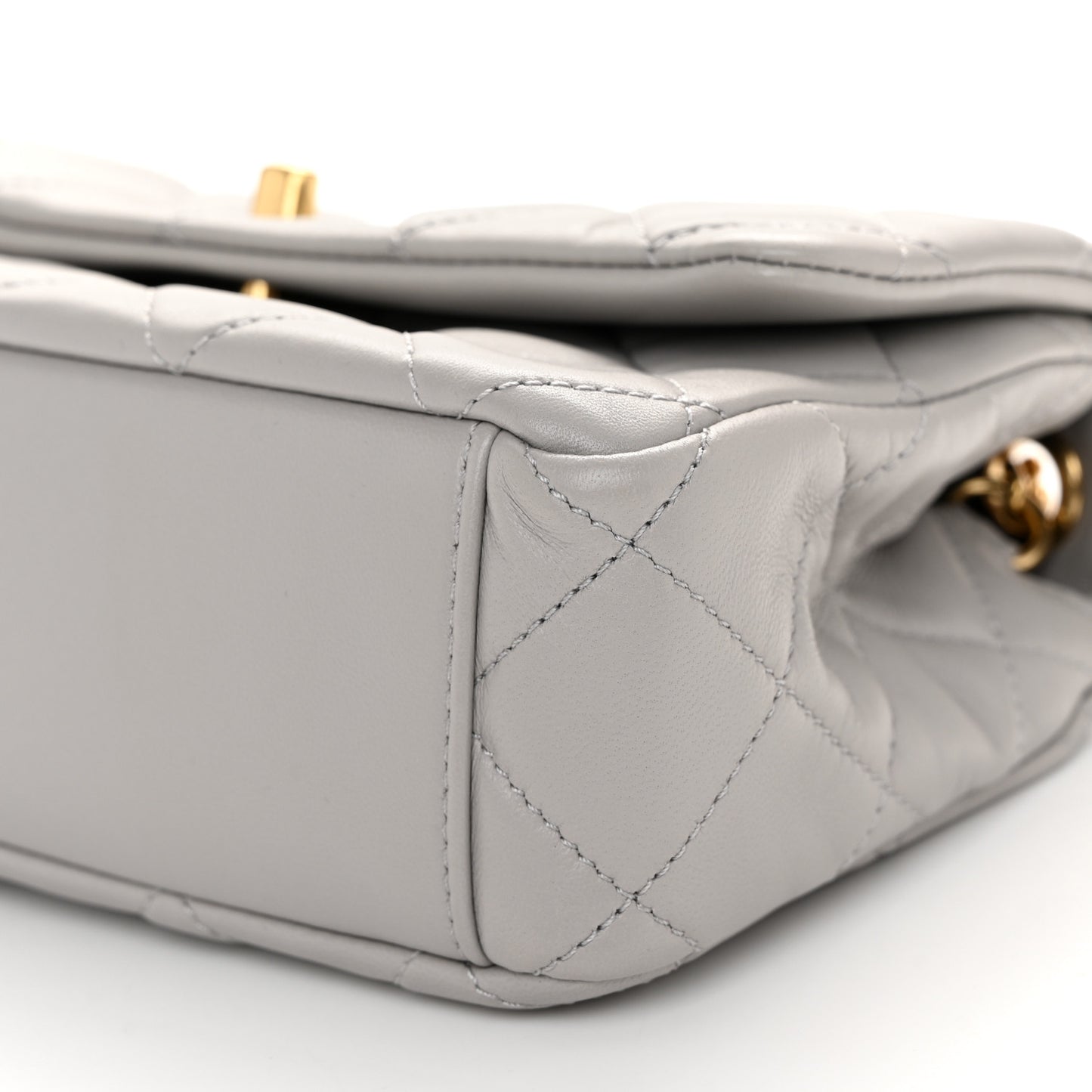 Lambskin Resin Pearl Quilted Small Flap Grey
