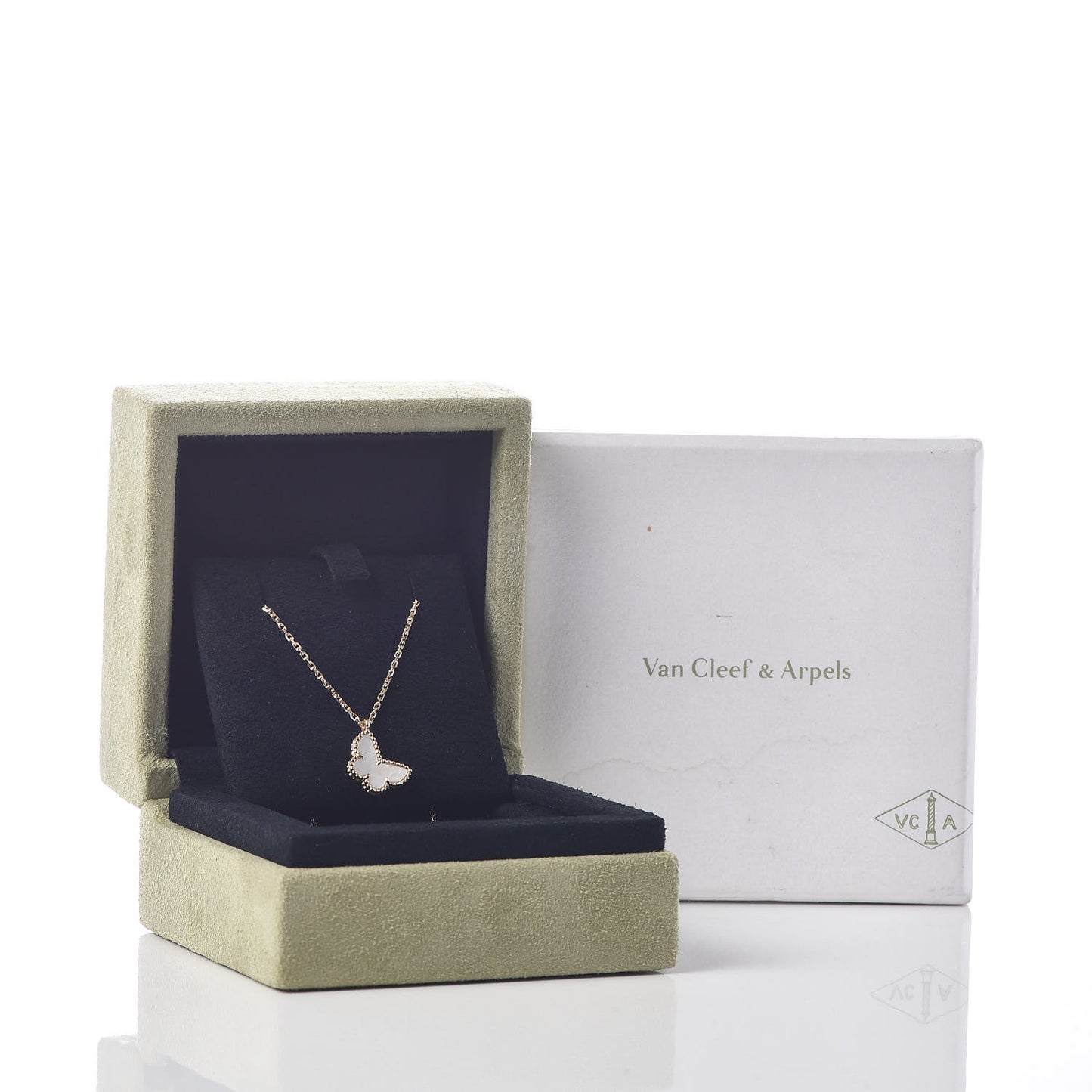 18K Yellow Gold Mother of Pearl Sweet Alhambra Butterfly Pendant Necklace