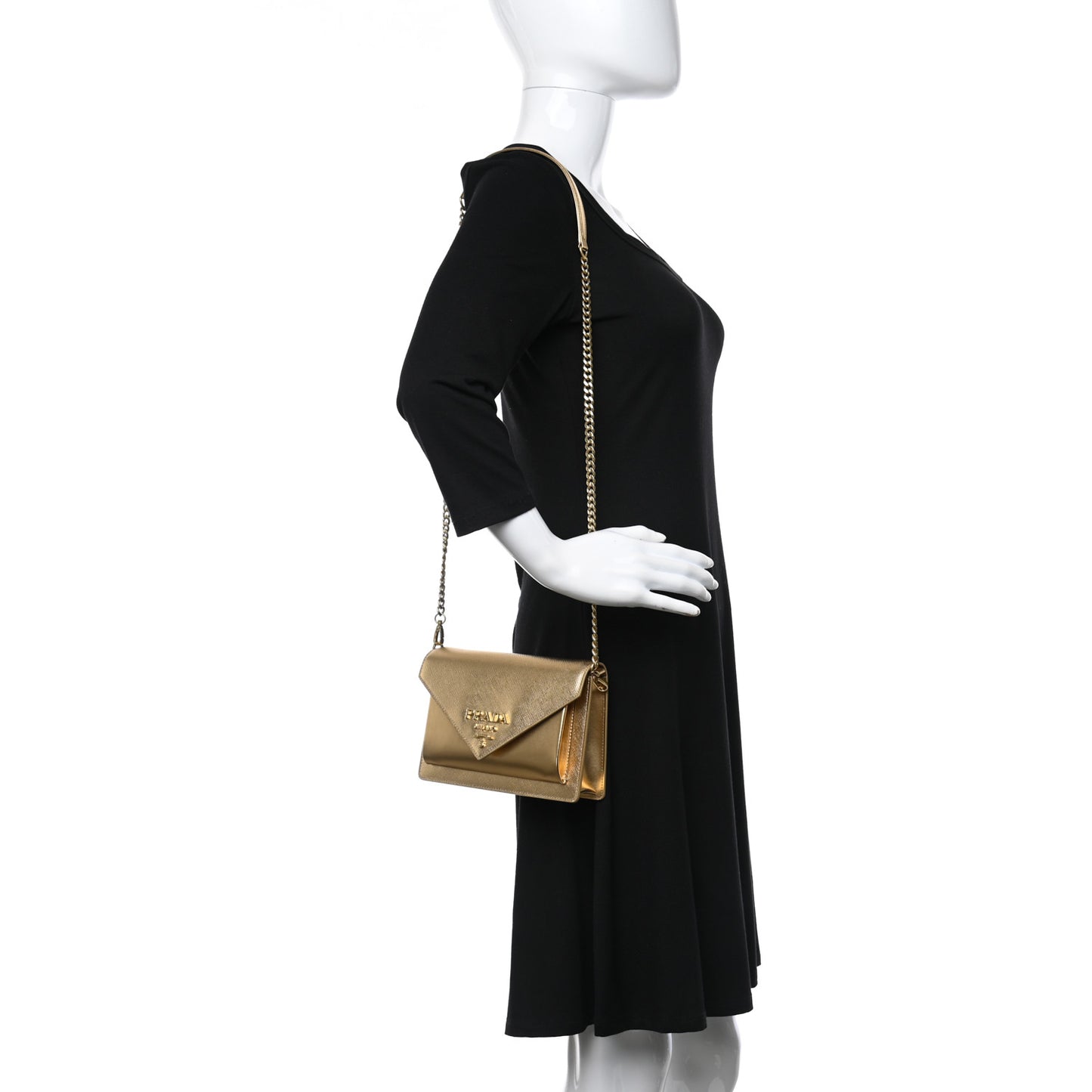 Metallic City Calfskin Saffiano Envelope Flap With Chain Platino
