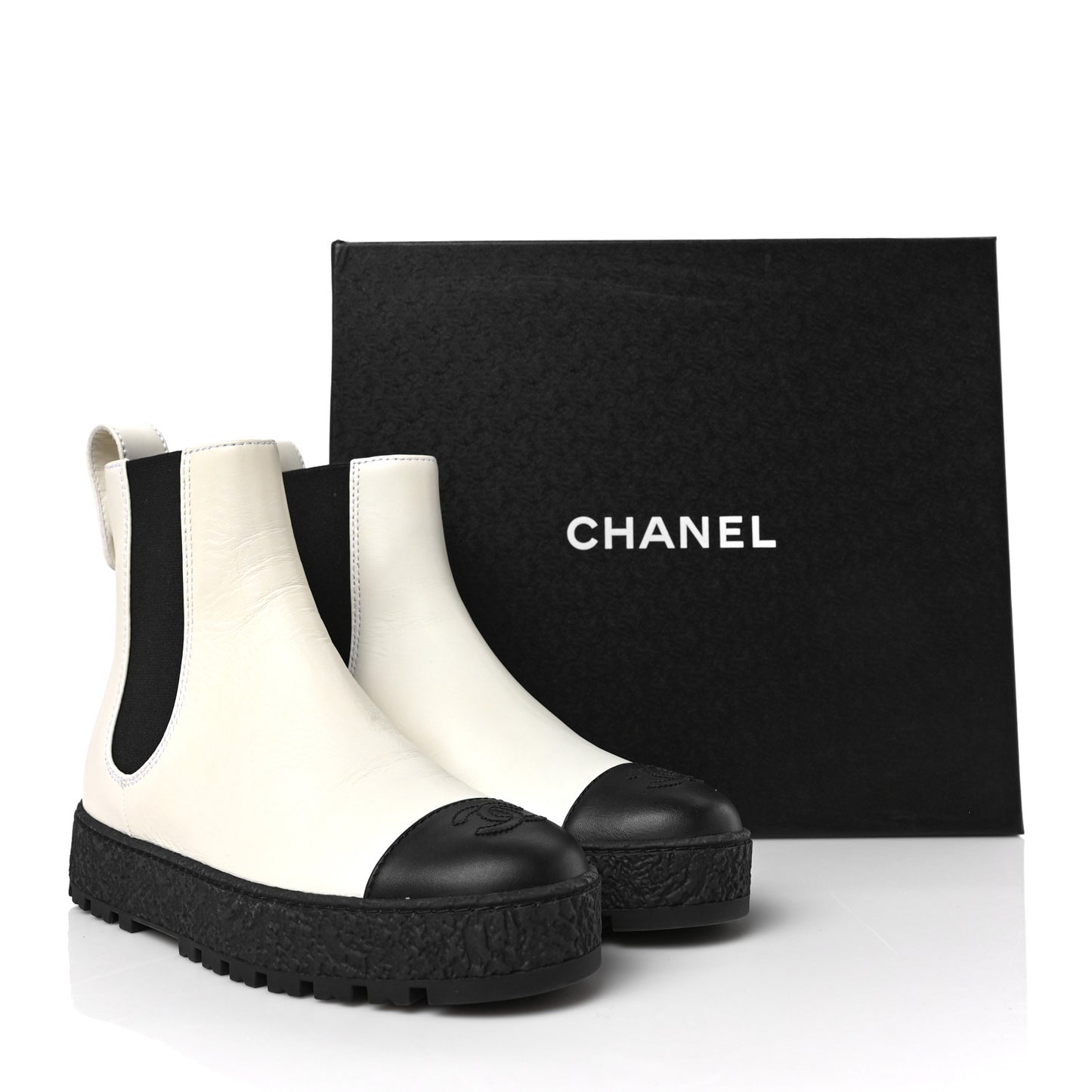 Calfskin Cap Toe CC Ankle Boots 37 White Black