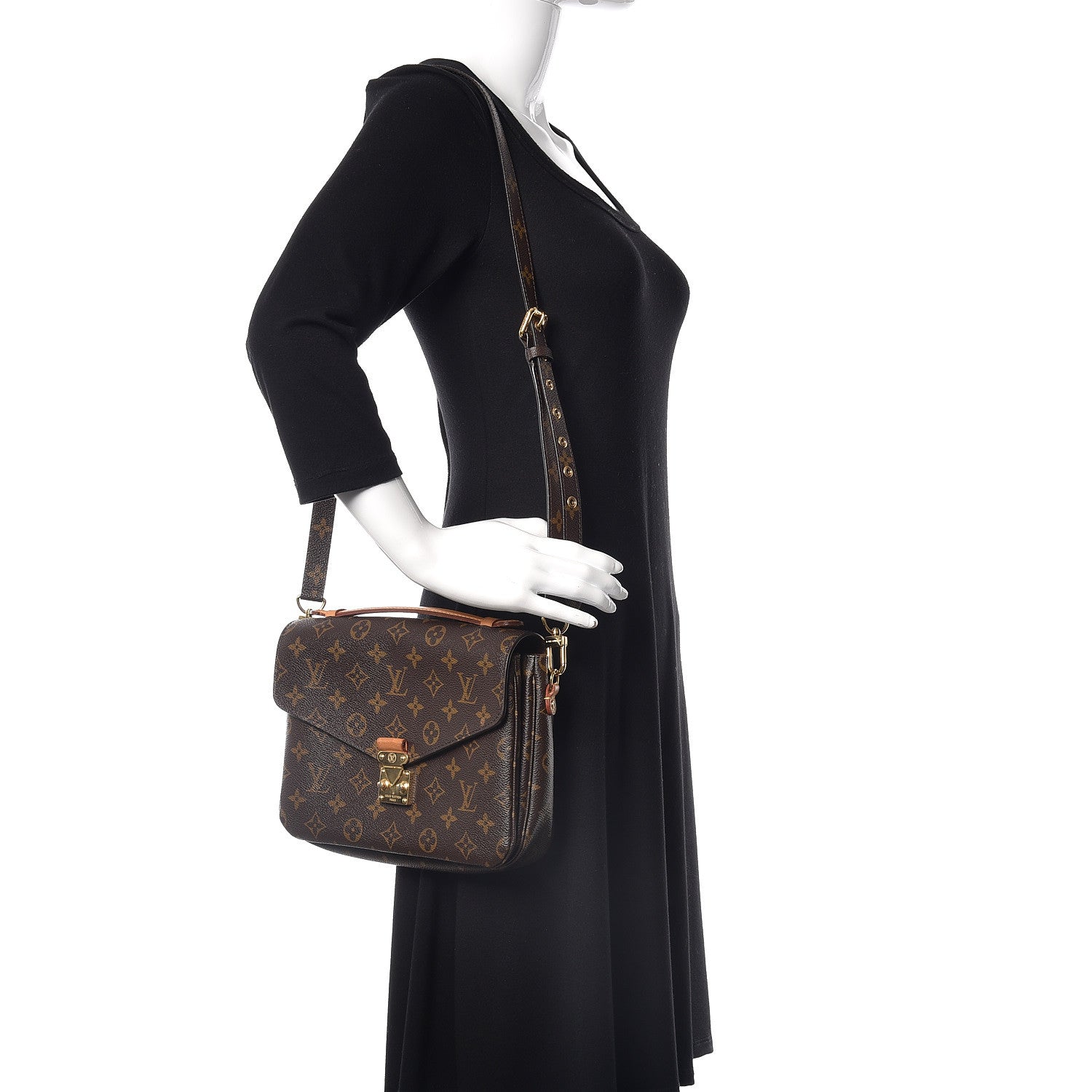 Louis Vuitton Monogram Pochette Metis 2 of 10