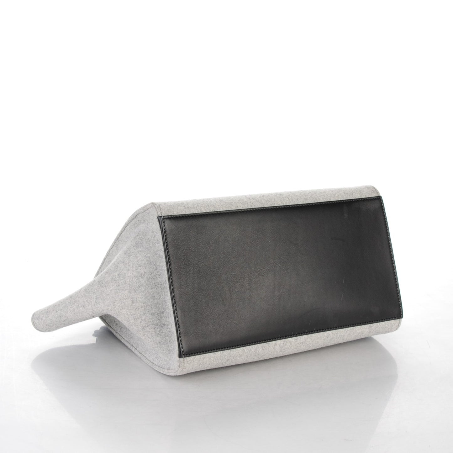Felt Smooth Calfskin Medium Trapeze Pearl Grey