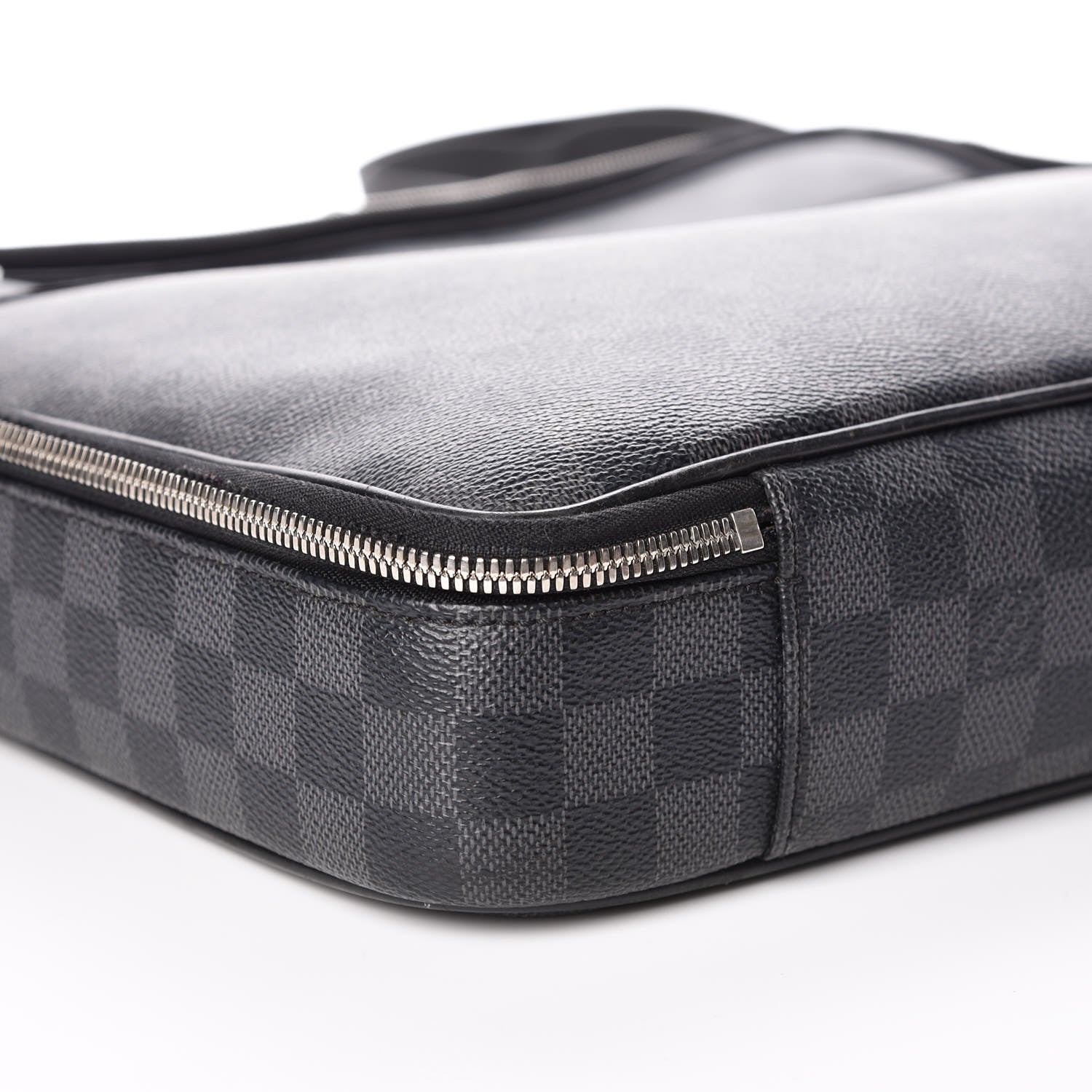 Louis Vuitton Damier Graphite Steeve 5 of 9