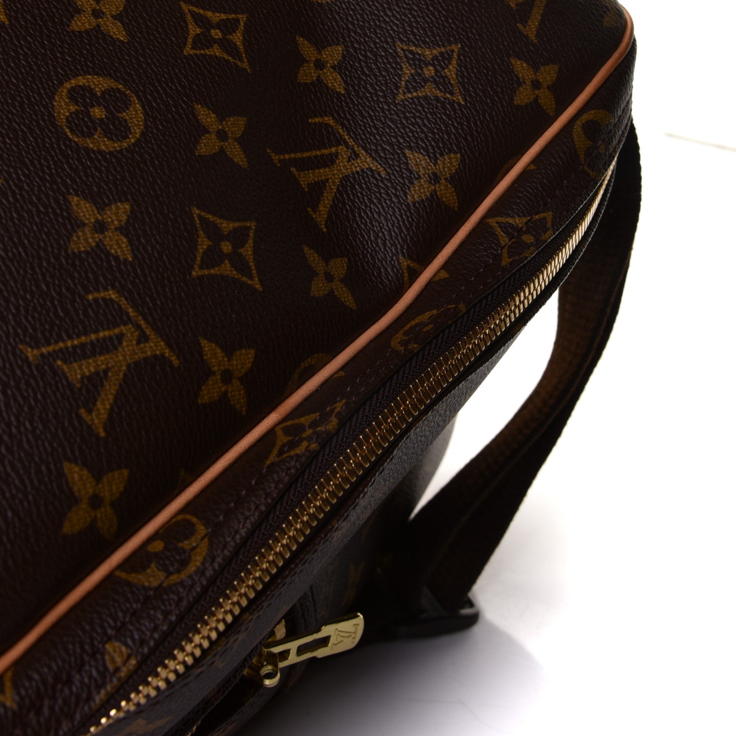 Louis Vuitton Monogram Alize 24 Heures Luggage 7 of 12