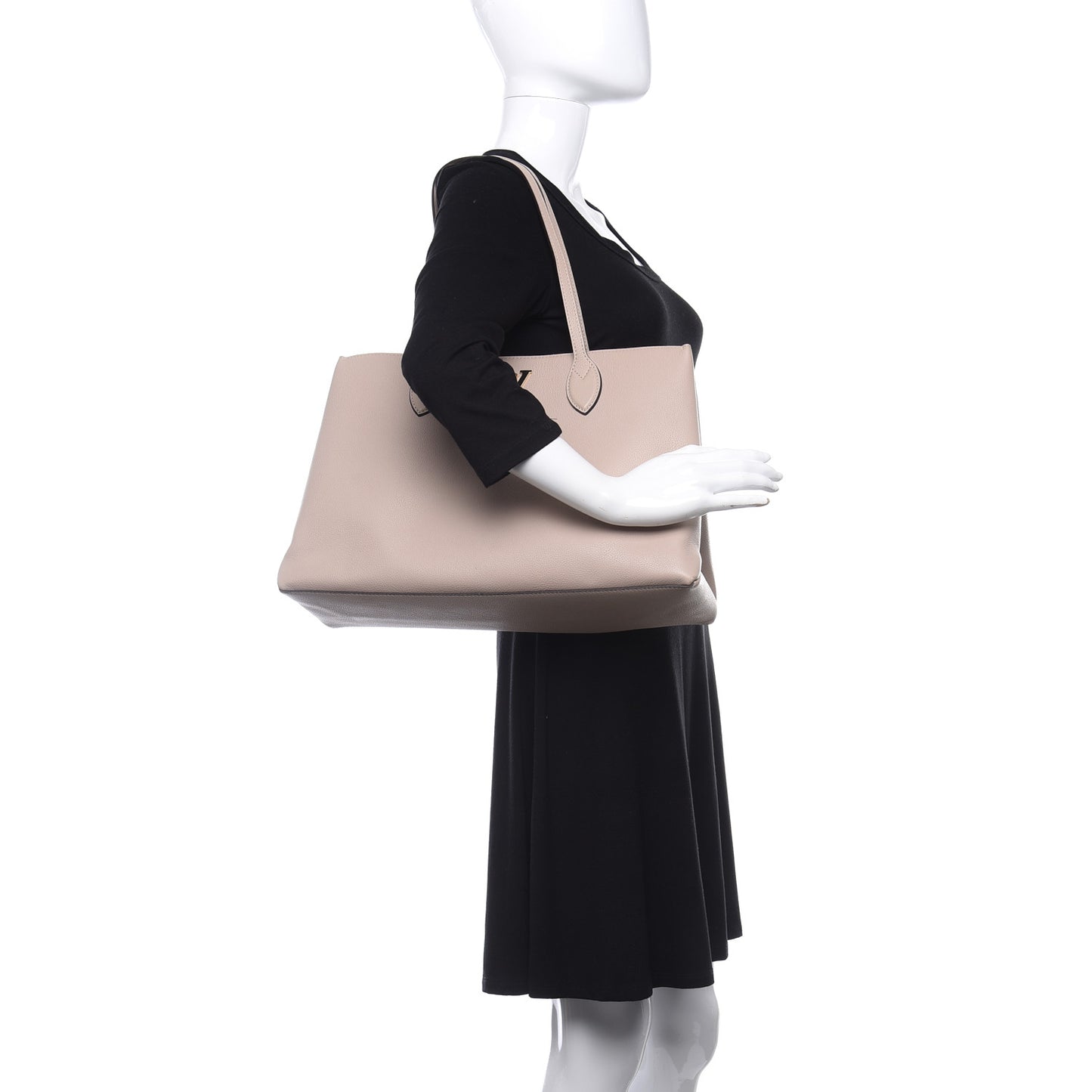 Grained Calfskin Lockme Shopper Greige