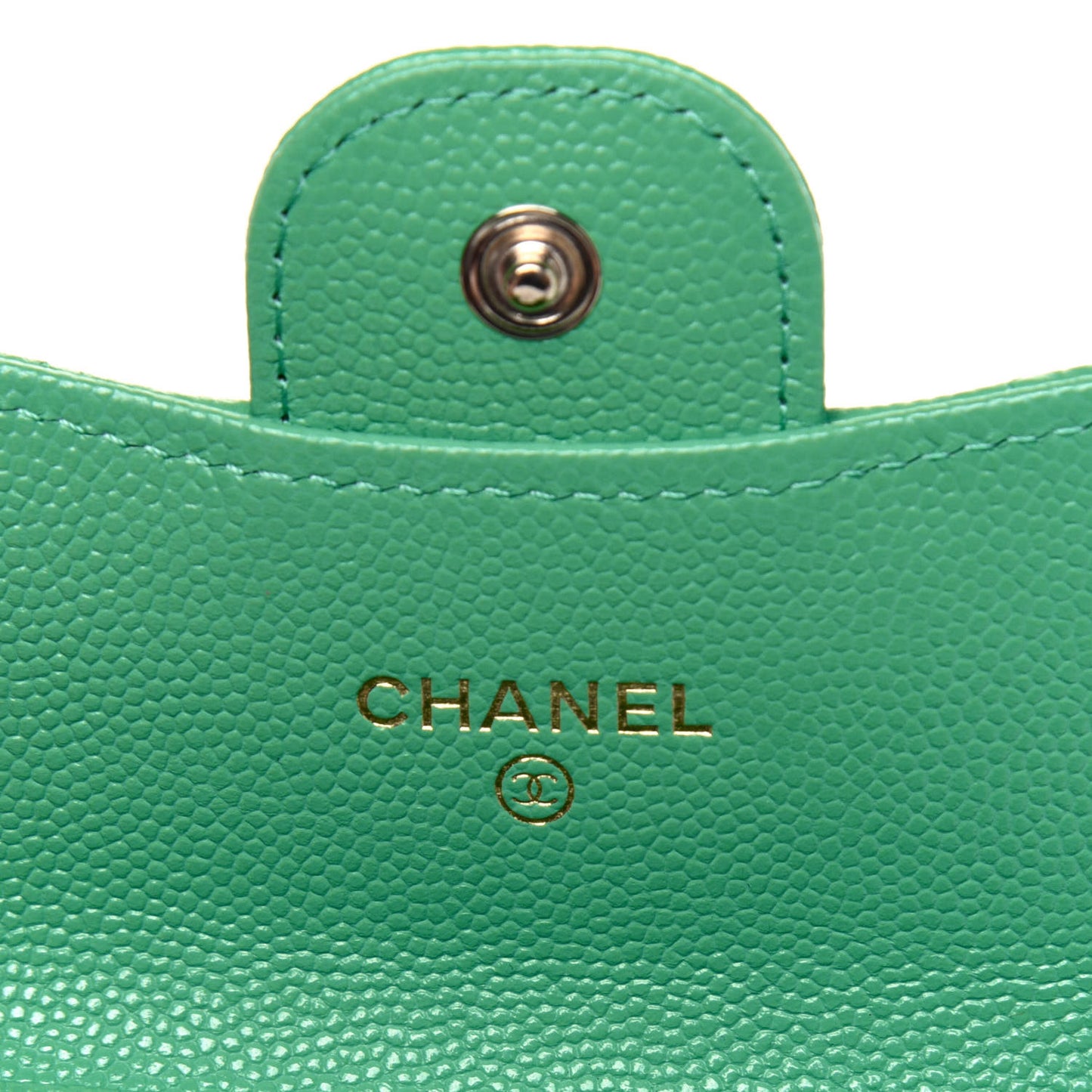 Caviar Quilted Flap Card Holder On Chain Light Green