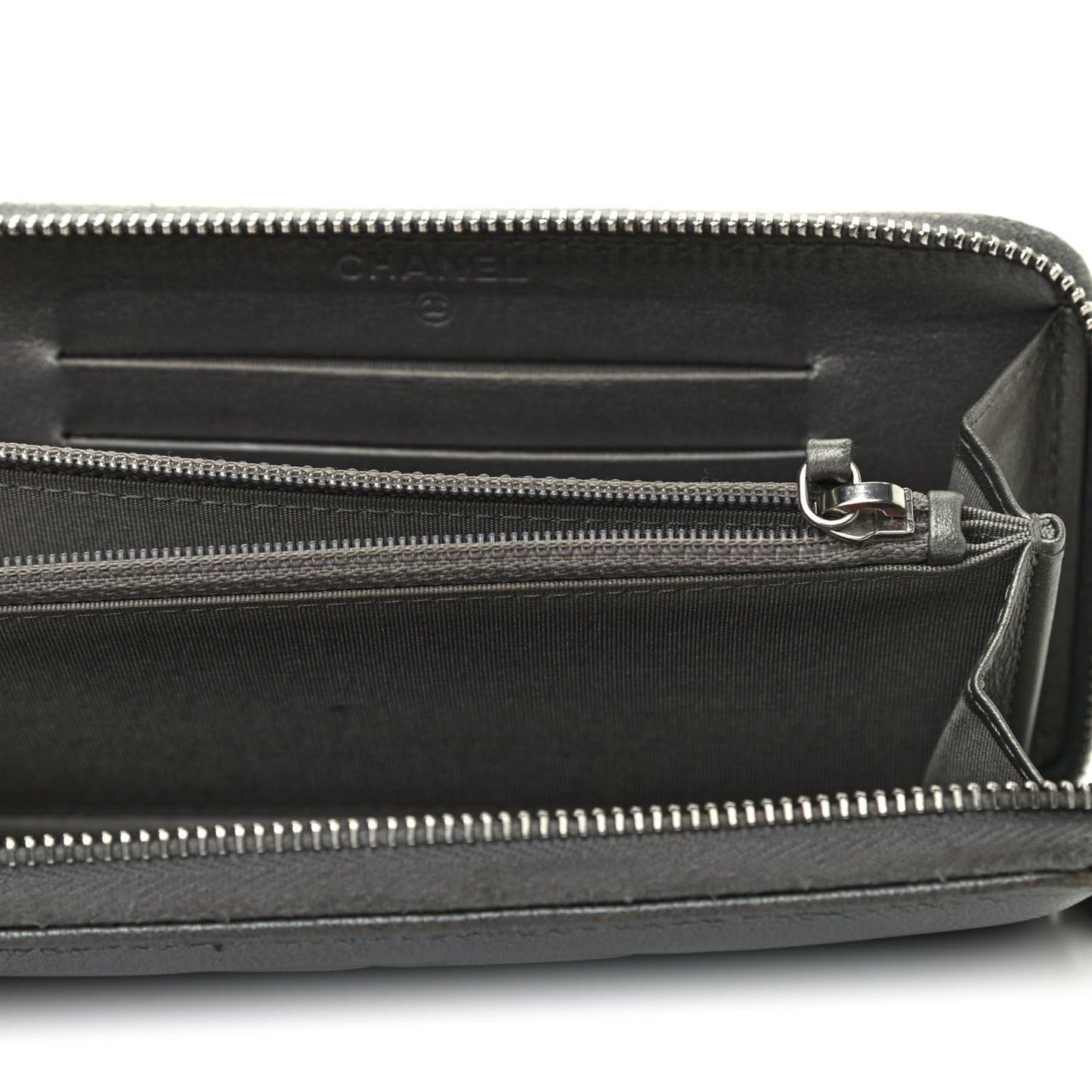 Metallic Caviar Quilted Medium Maxi CC Zip Around Wallet Grey