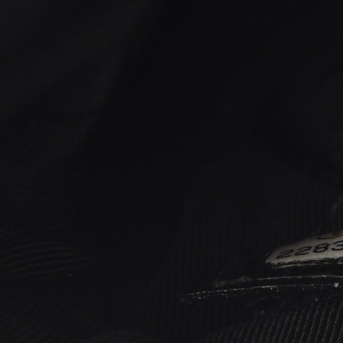 Caviar Quilted Medium Golden Class Pouch Black