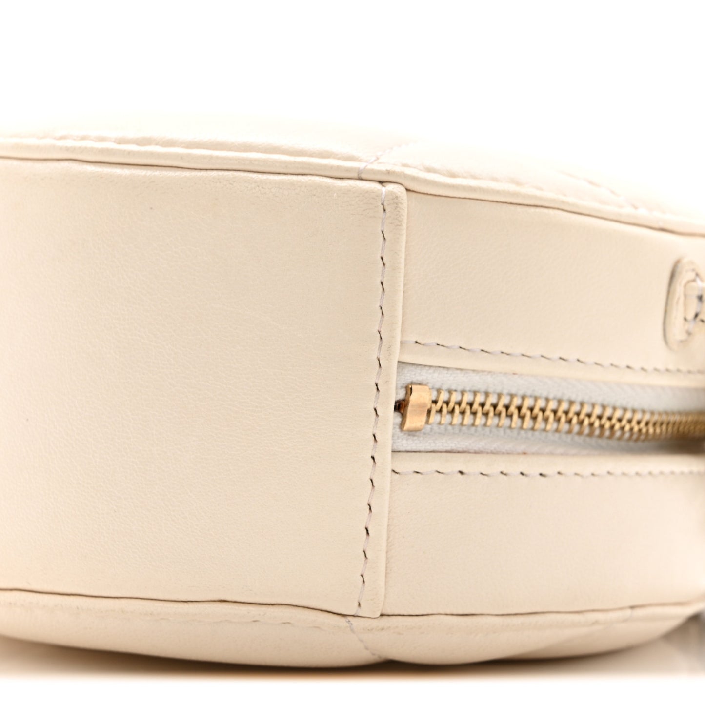 Lambskin Quilted Chanel 19 Round Clutch With Chain White