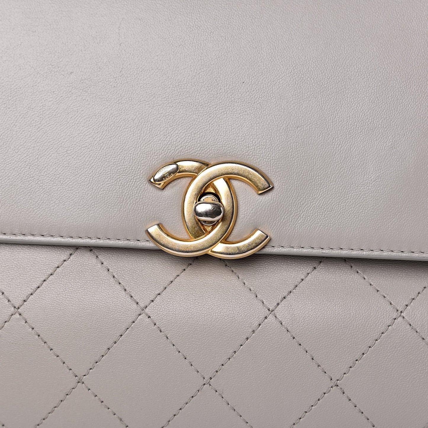 Lambskin Quilted Medium Coco Lux Flap Grey