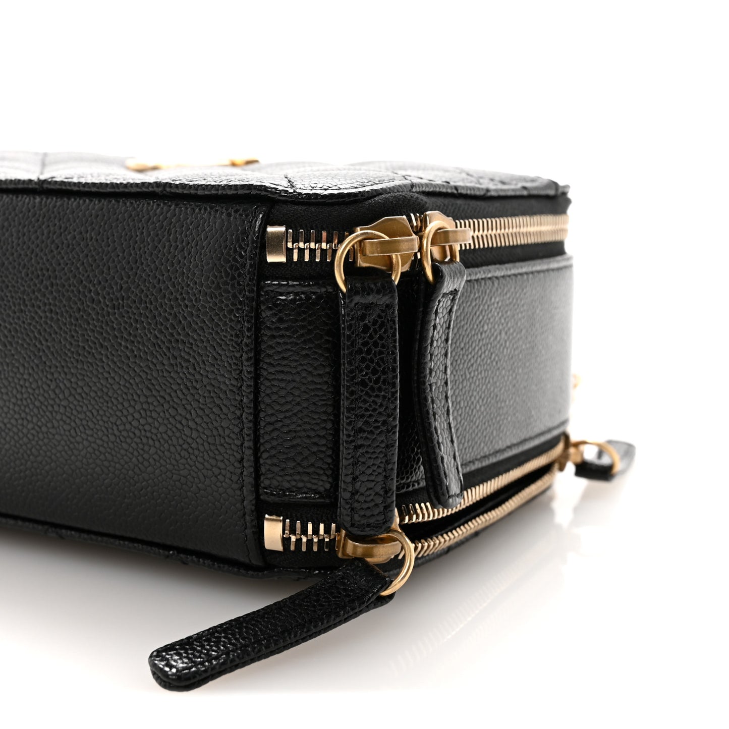 Caviar Quilted Small Pick Me Up Vanity Case Black