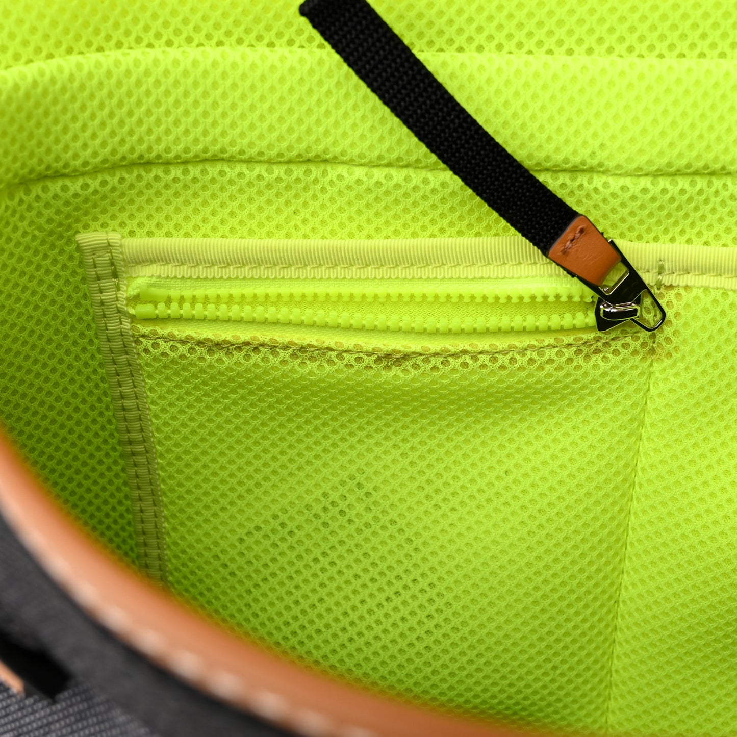 Canvas Calfskin Eye/LOEWE/Nature Messenger Bag Black Green