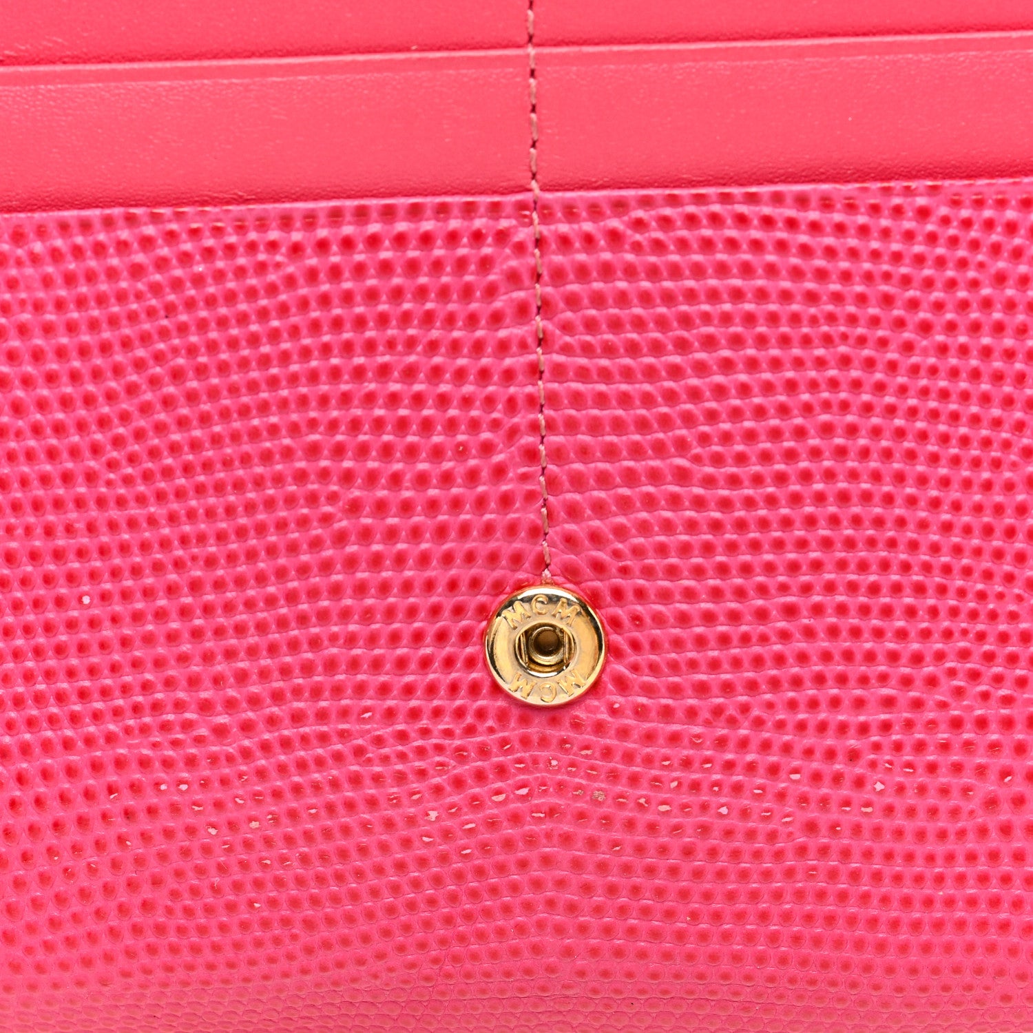 MCM X CRAIG REDMAN Calfskin Lizard Embossed Visetos Wallet On Chain Multicolor 6 of 8
