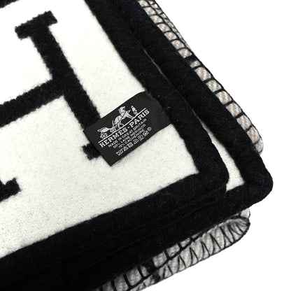 Hermes Wool Cashmere Avalon III Blanket Ecru Black 3 of 4
