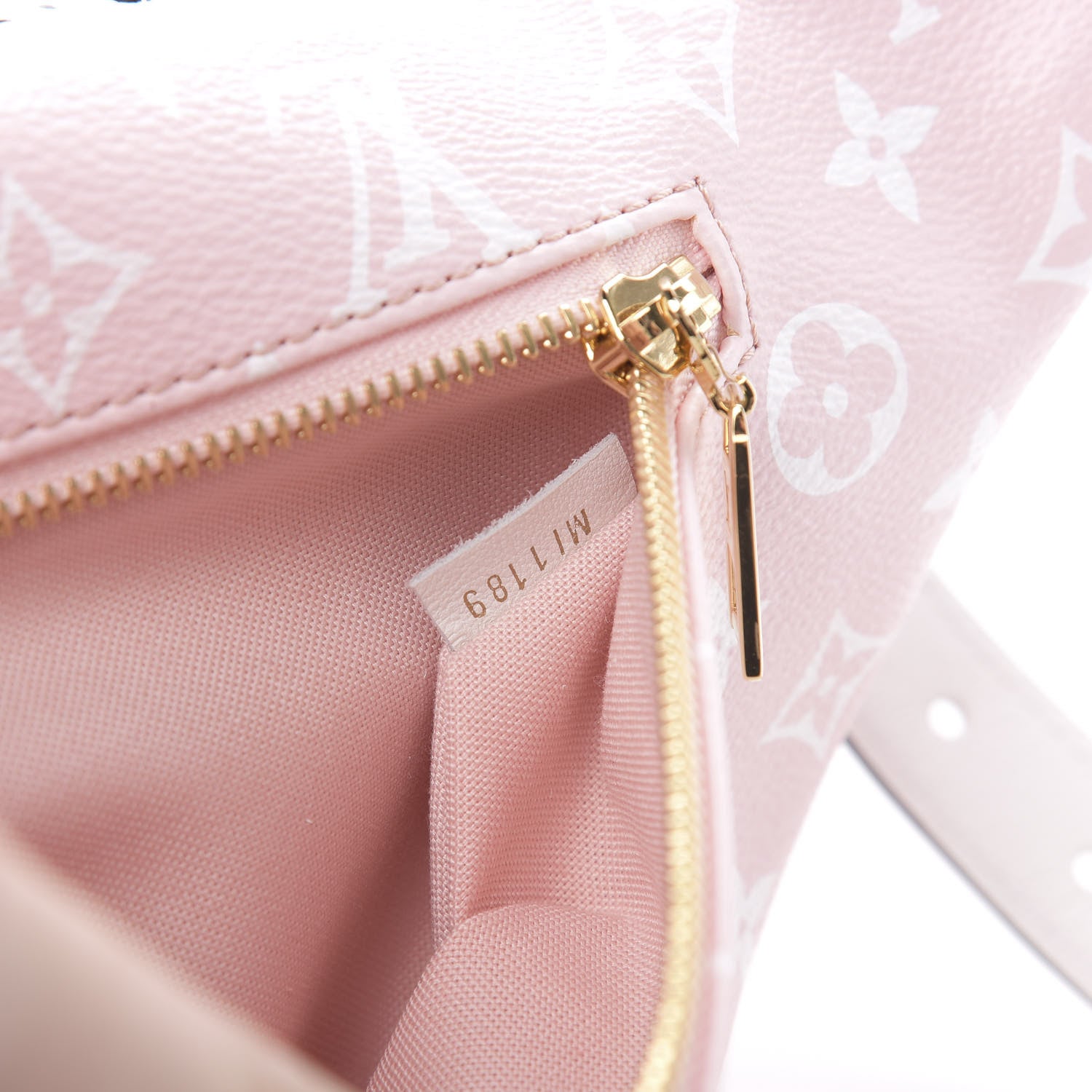 Louis Vuitton Monogram Giant Bumbag Rouge 7 of 10