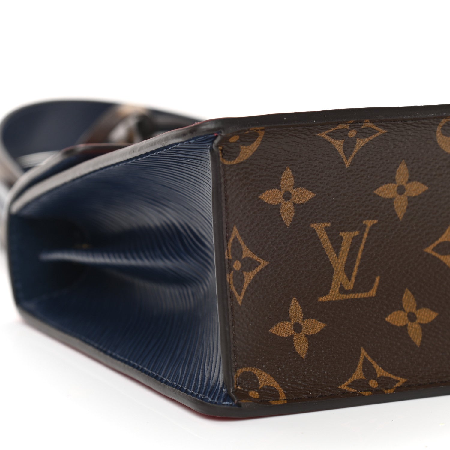 Louis Vuitton Vernis Epi Monogram Spring Street Scarlet 8 of 10