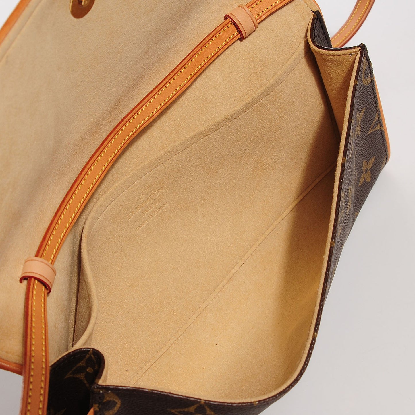 Monogram Pochette Twin GM
