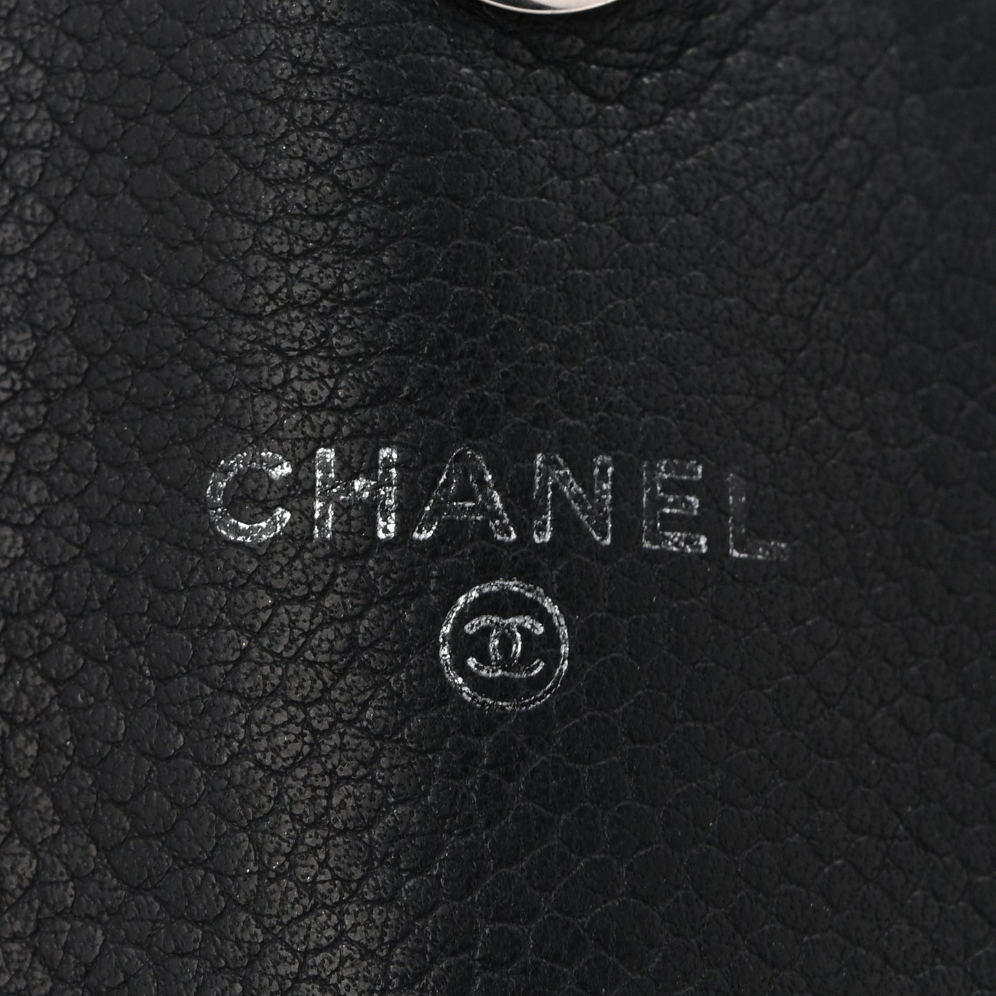 Lambskin Half Moon Wallet On Chain WOC Black