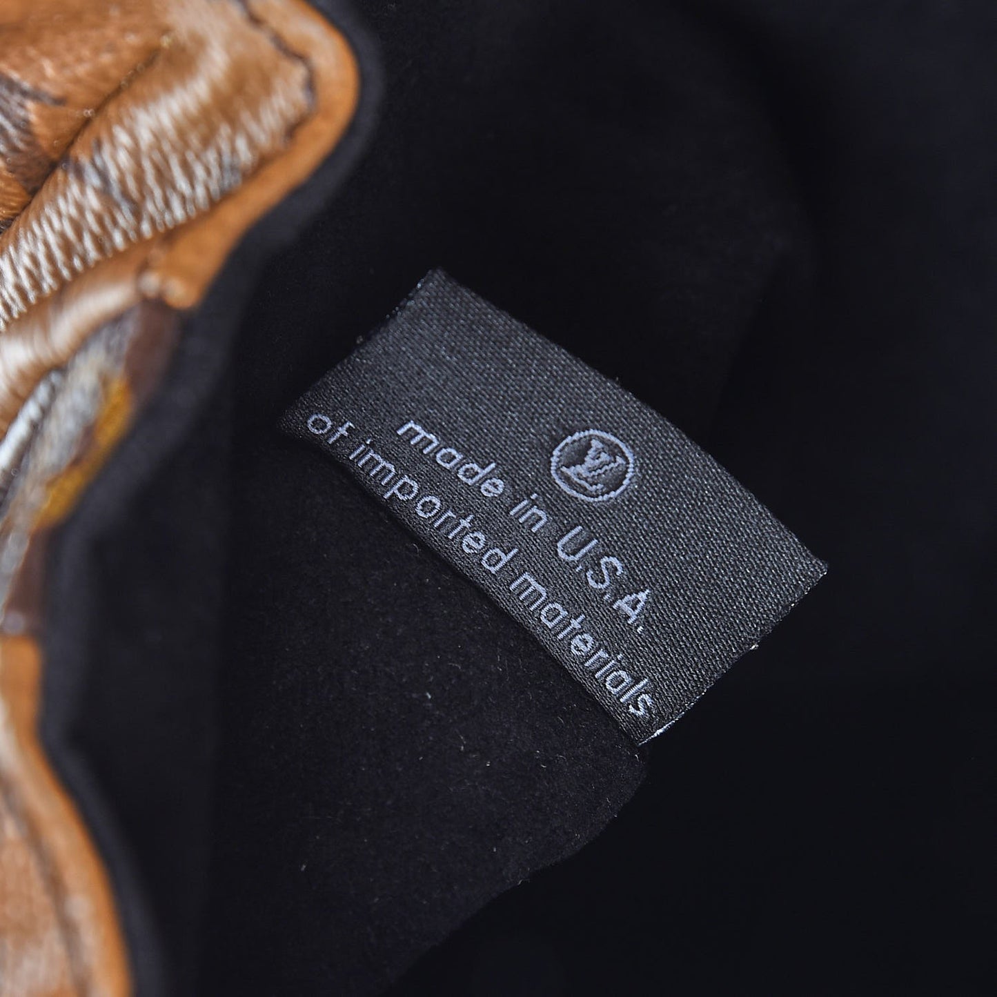 Reverse Monogram Pochette Metis