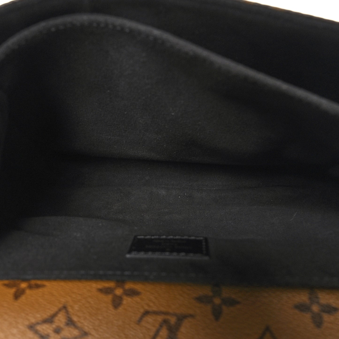 Reverse Monogram Pochette Metis