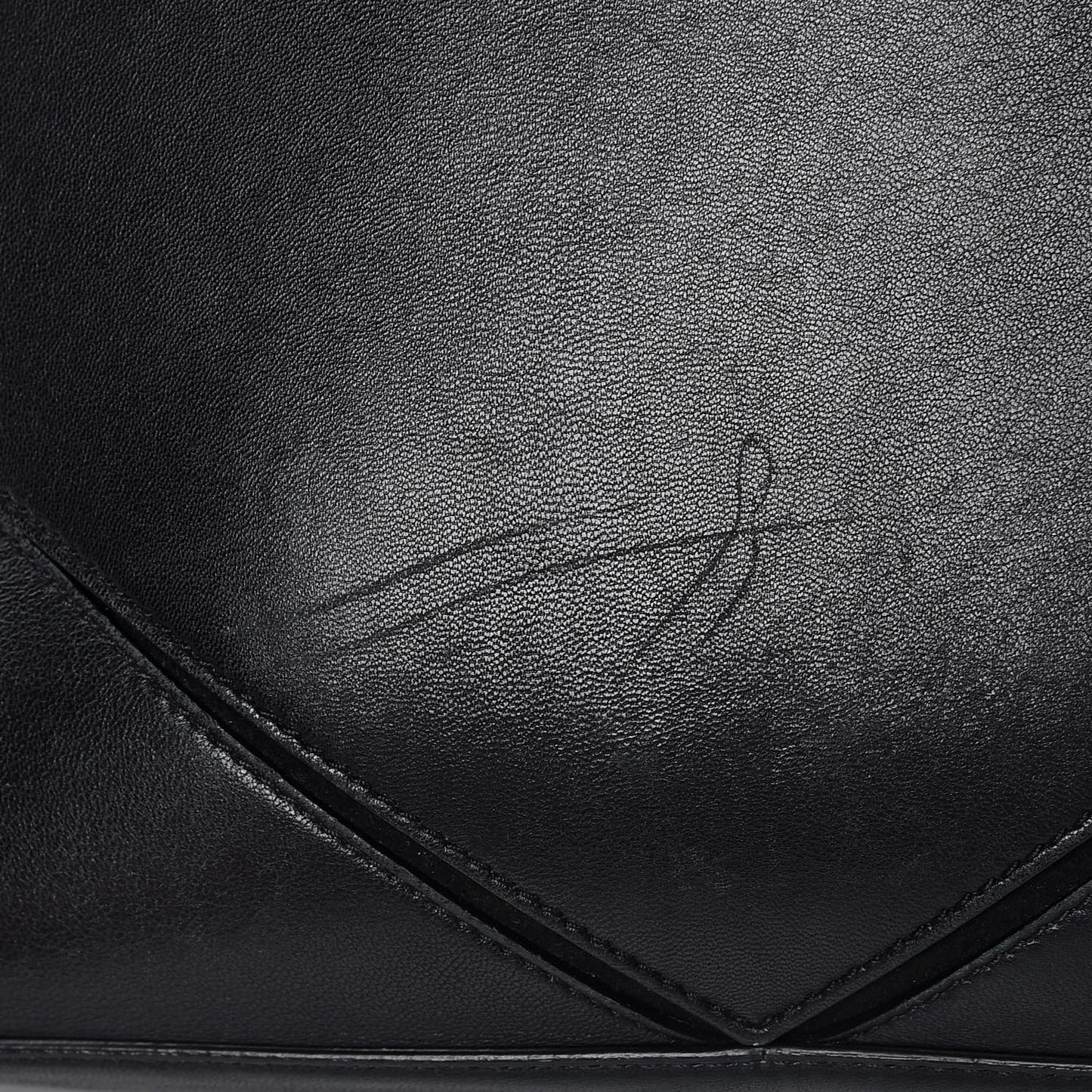 Nappa Medium Easy Tote Black