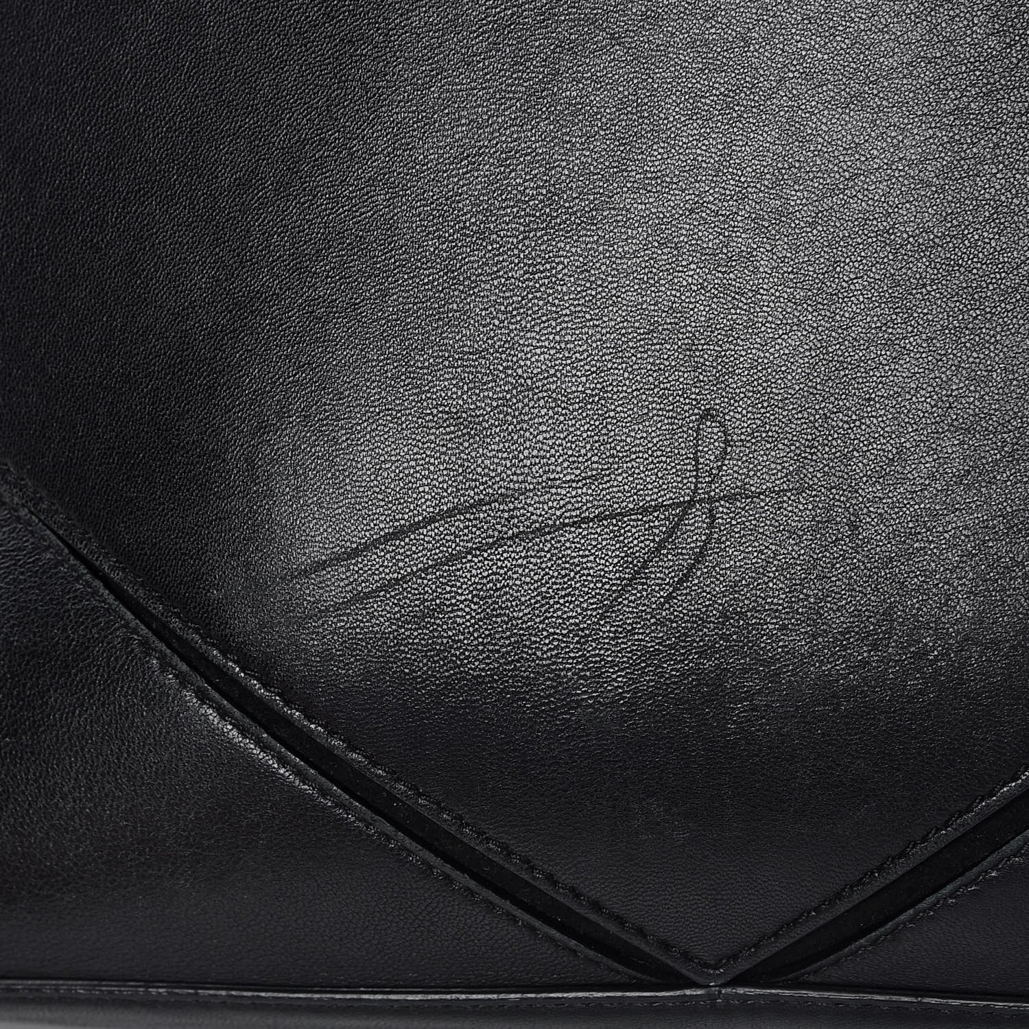 Givenchy Nappa Medium Easy Tote Black 18 of 24