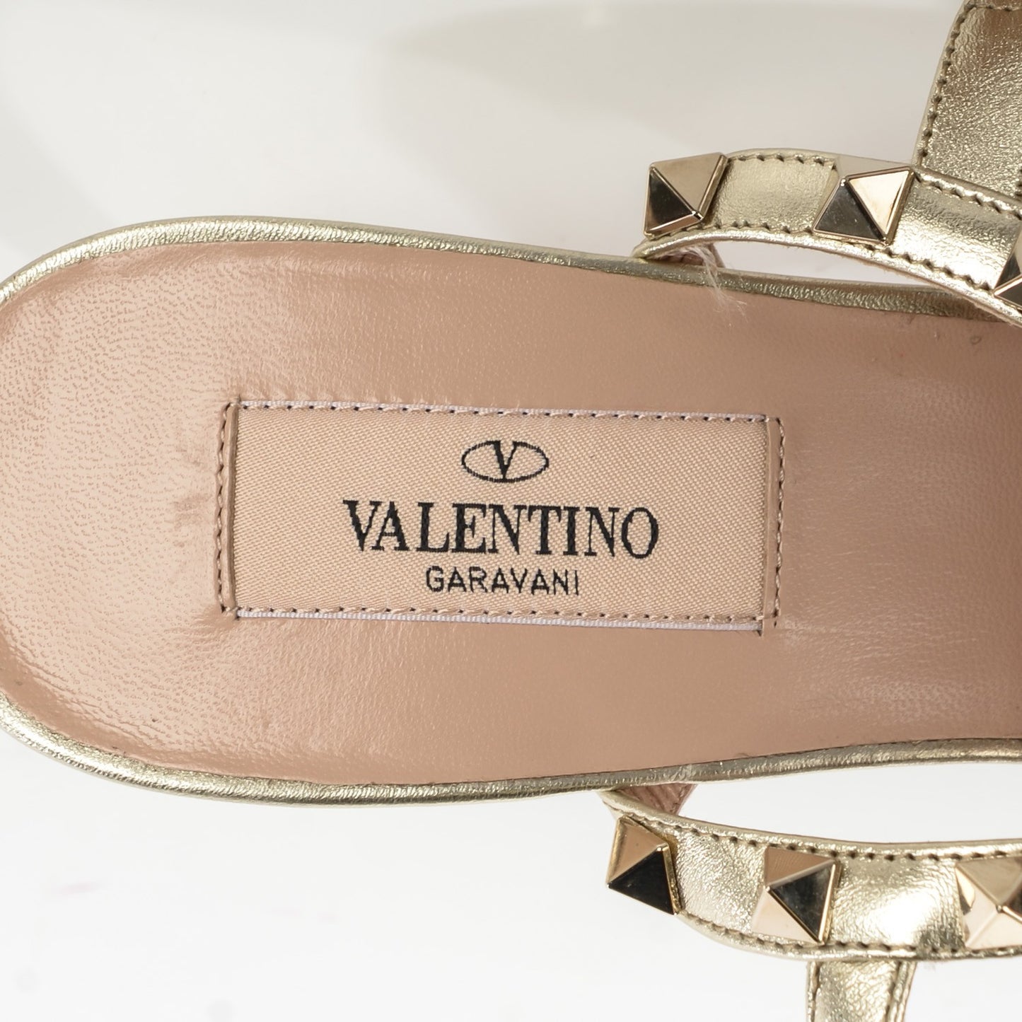 Metallic Calfskin Rockstud Ankle Strap 65mm Pumps 40 Platino