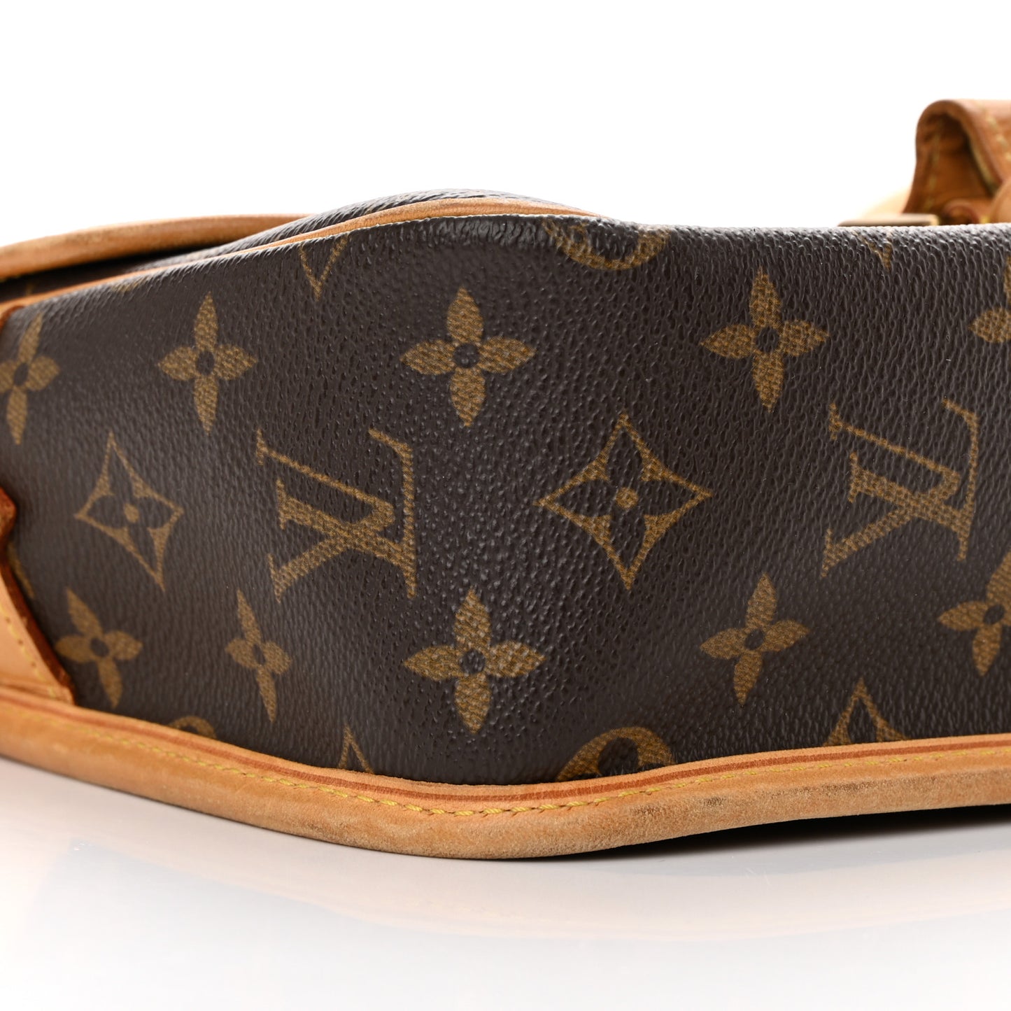 Monogram Sologne