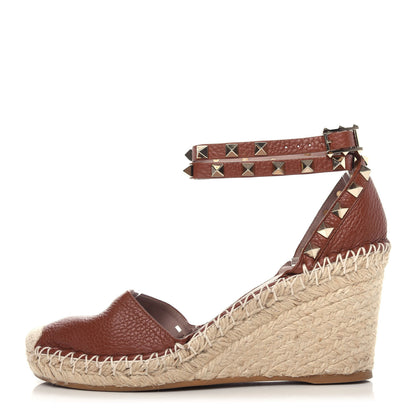 Valentino Garavani Grained Calfskin Rockstud Ankle Wrap Espadrille 15/85mm Wedges 37 Cuoio 1 of 7