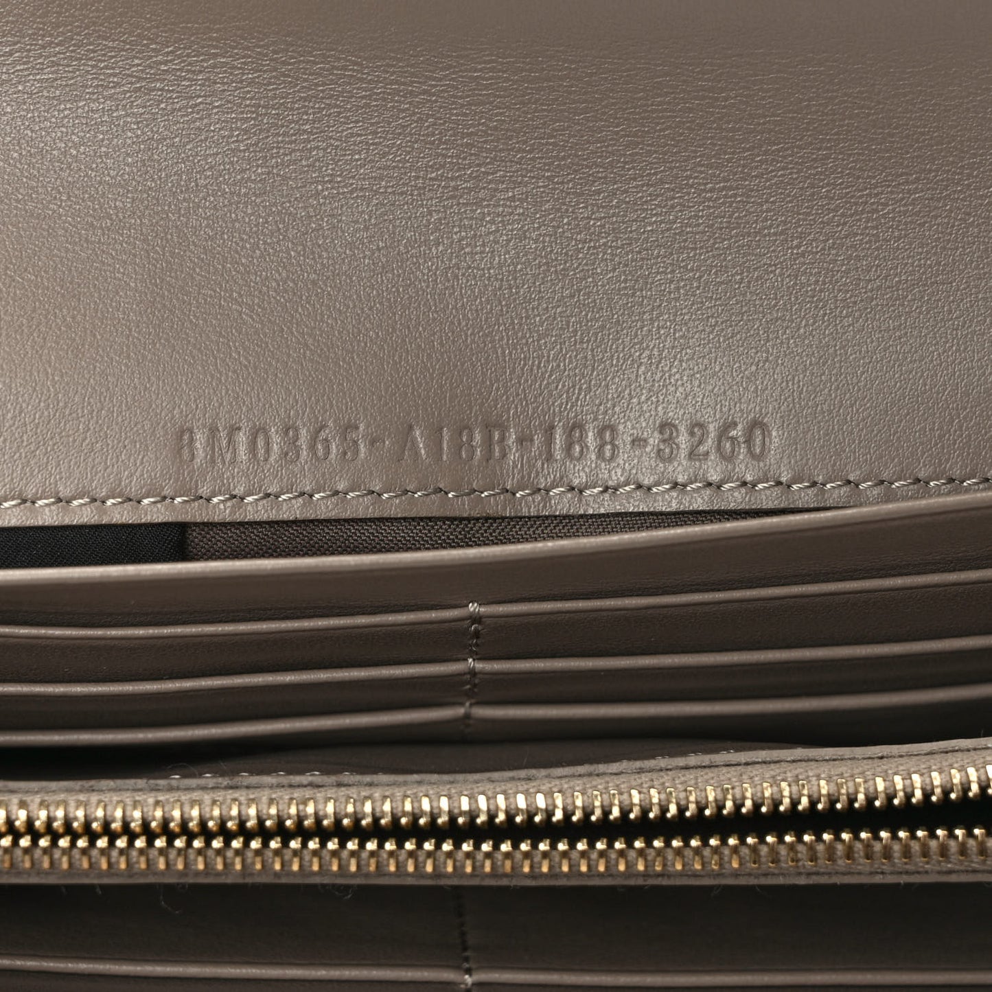 Vitello Cruise F is Fendi Continental Envelope Wallet on Chain Tortora