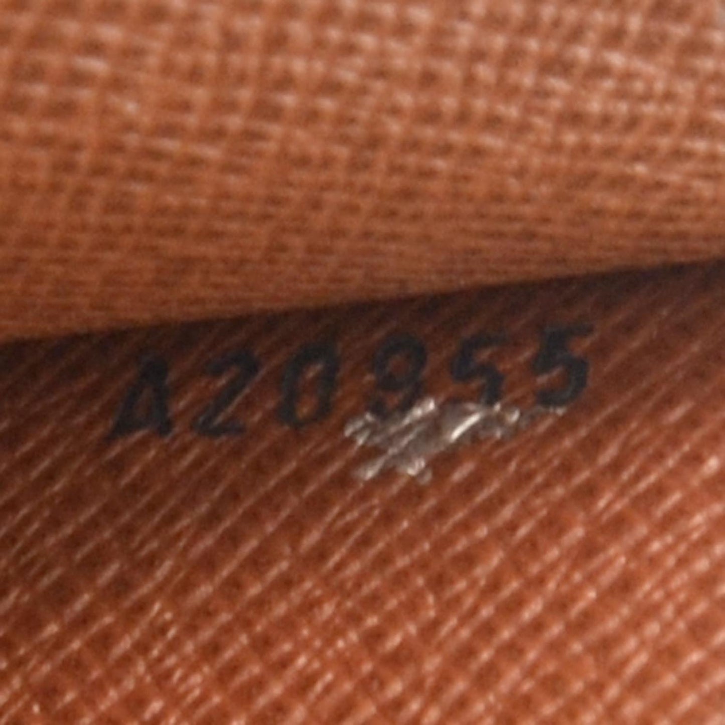 Monogram Pochette Bordeaux