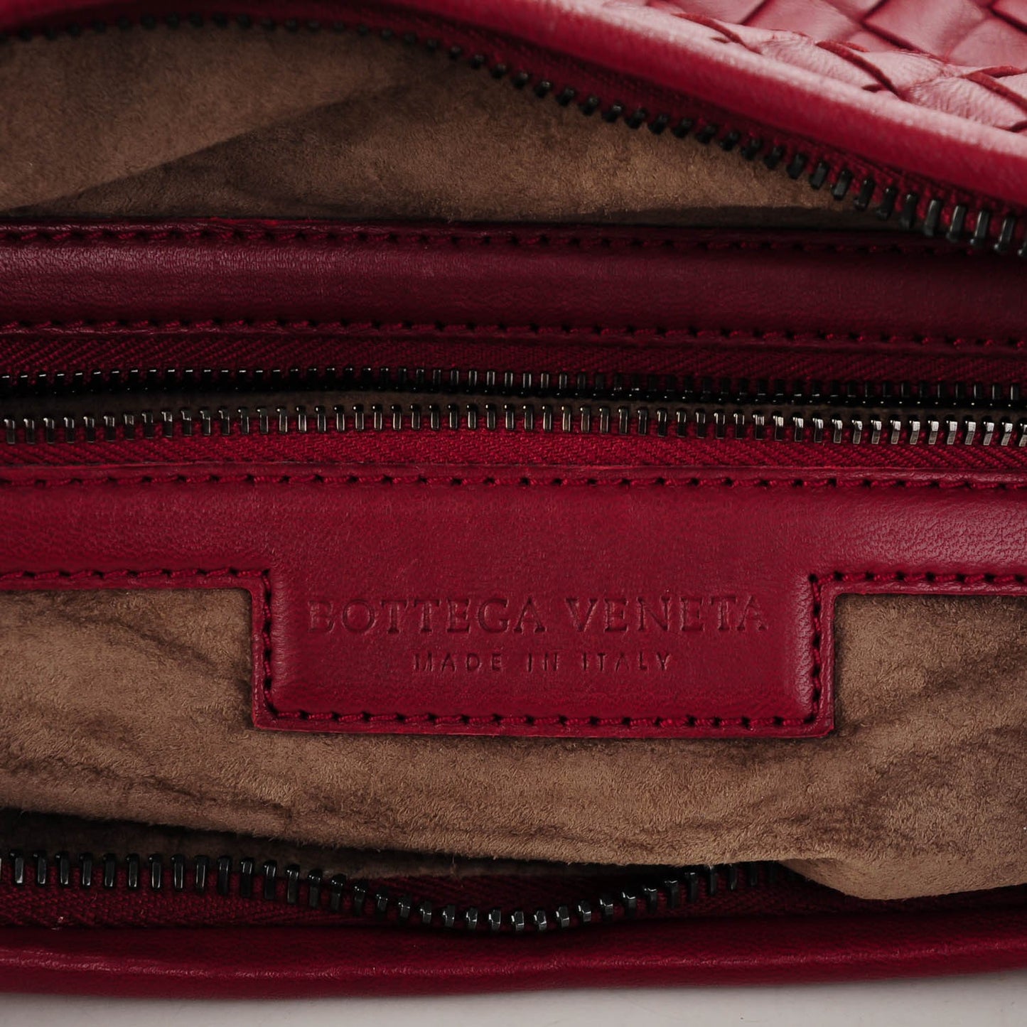 Nappa Intrecciato Medium Veneta Hobo Vermillion