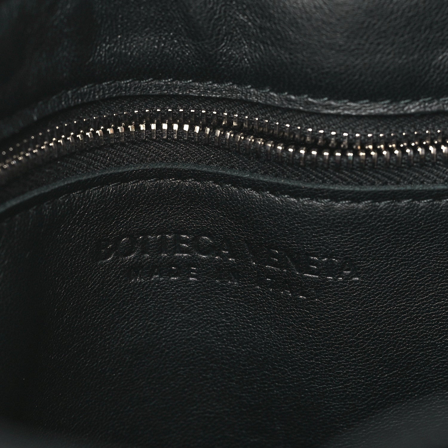 Bottega Veneta Lambskin Maxi Intrecciato Cassette Messenger Black 6 of 11