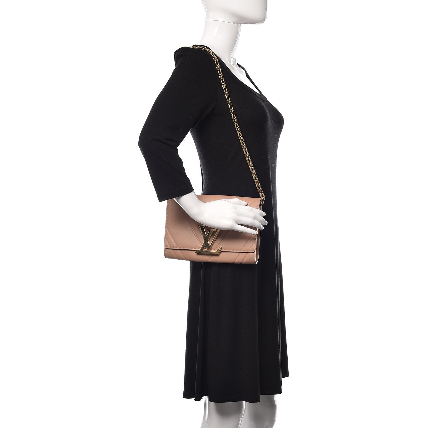 Calfskin Airy V Embossed Pochette Chain Louise GM Nude