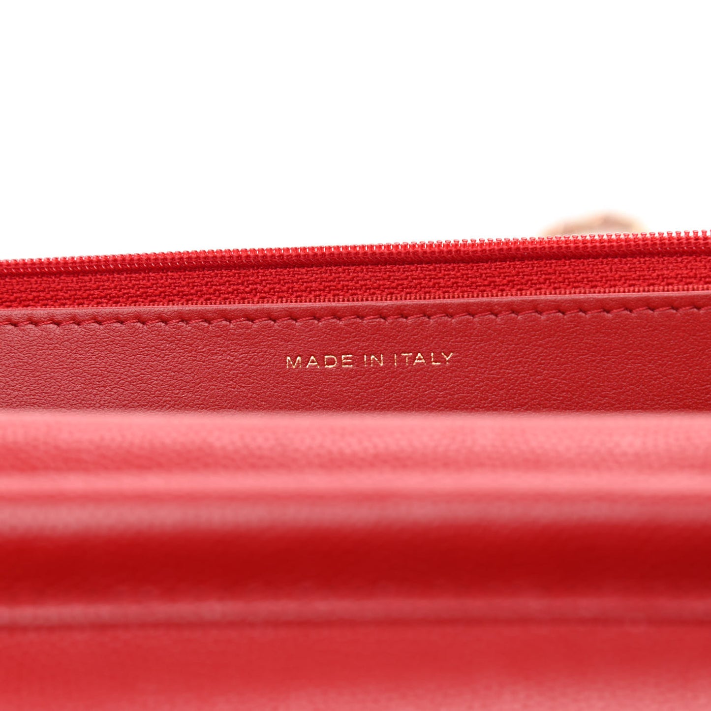 Caviar Quilted Wallet On Chain WOC Red