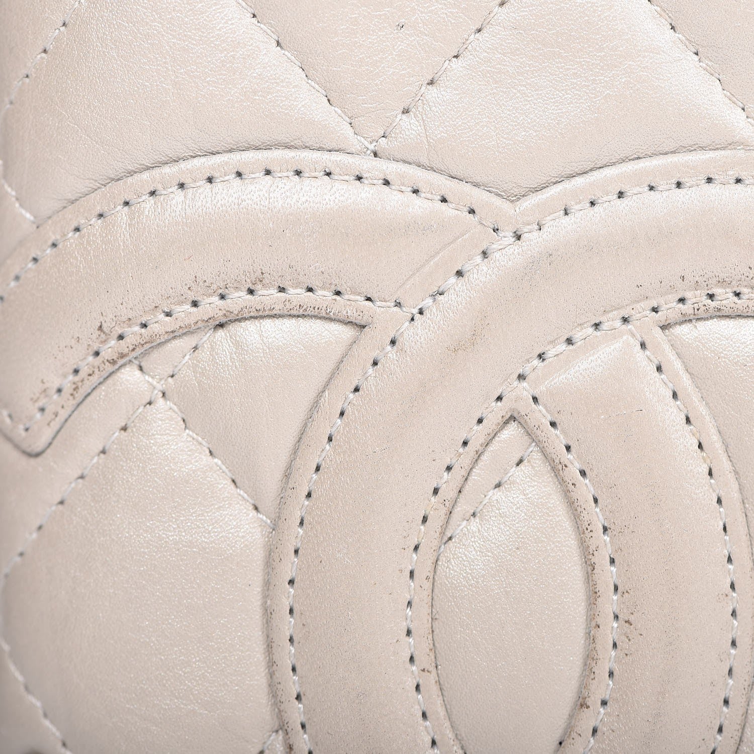 Chanel Aged Calfskin Quilted Cambon Quilted Yen Wallet Pearl 12 of 19