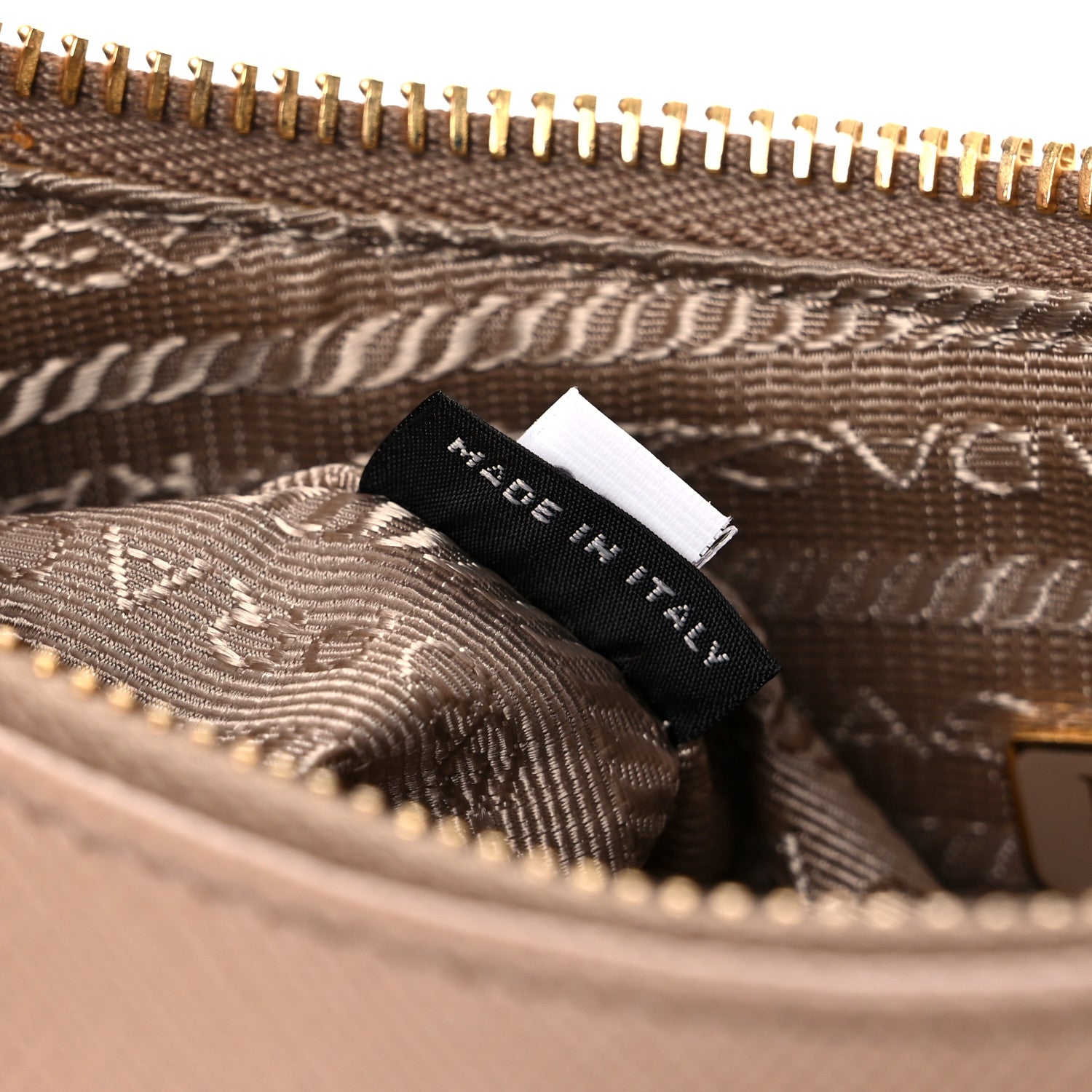 Prada Saffiano Re-Edition 2005 Shoulder Bag Cammeo Beige 7 of 11