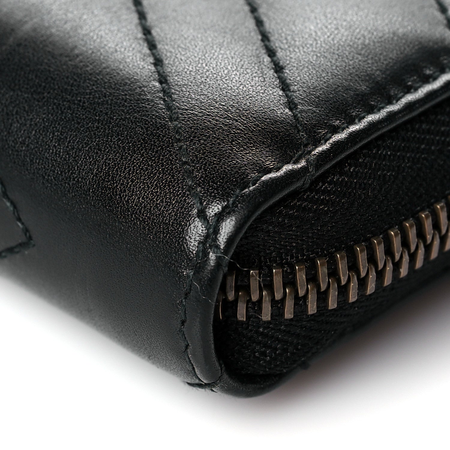 Gucci Calfskin Matelasse GG Marmont 2.0 Zip Wallet Black 10 of 10