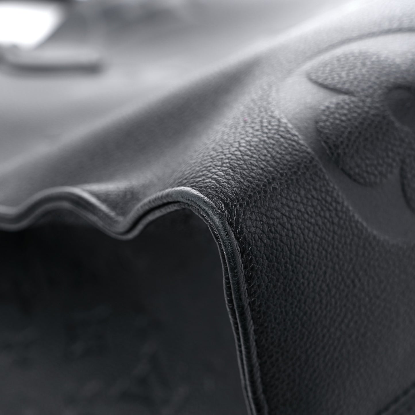 Empreinte Monogram Giant Onthego GM Black