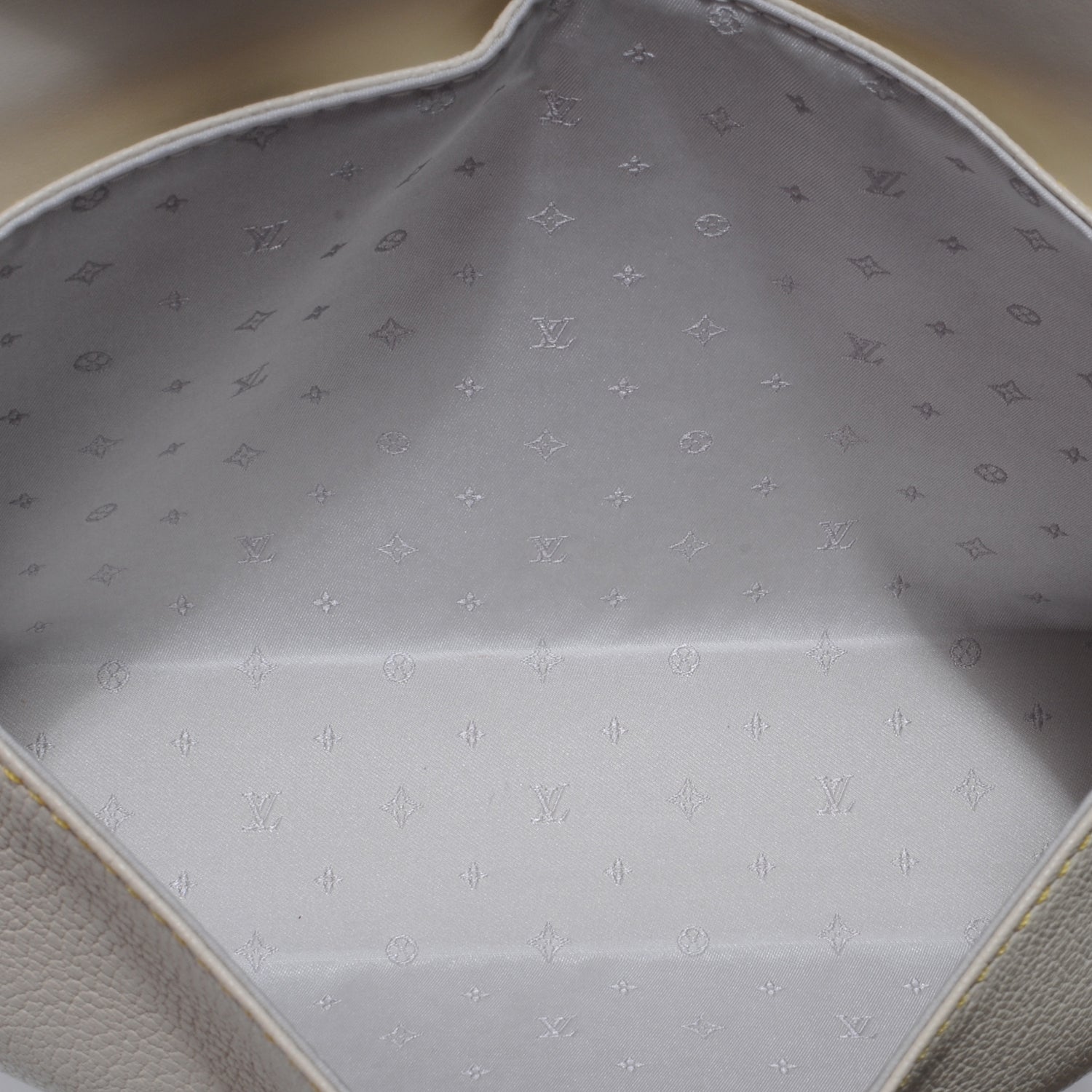 Louis Vuitton Suhali L Aimable White 7 of 7