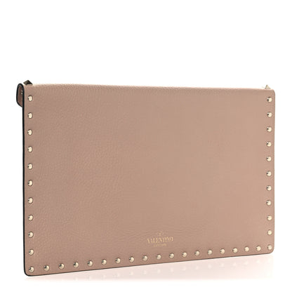 Valentino Garavani Pebbled Calfskin Large Rockstud Envelope Clutch Poudre 3 of 9
