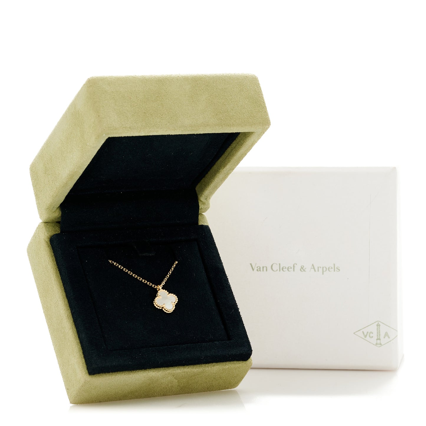 18K Yellow Gold Mother of Pearl Sweet Alhambra Pendant Necklace