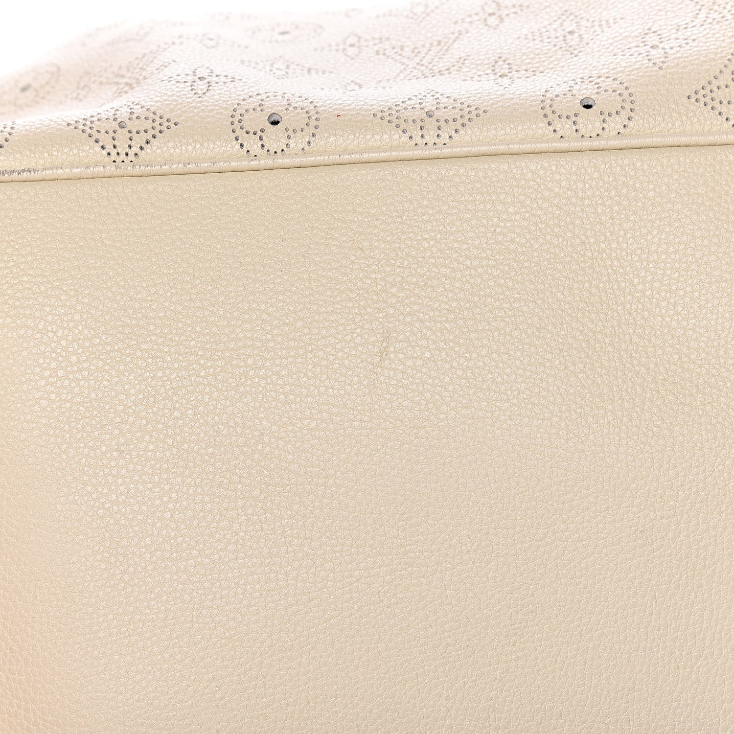 Louis Vuitton Mahina XL Ivory 10 of 10