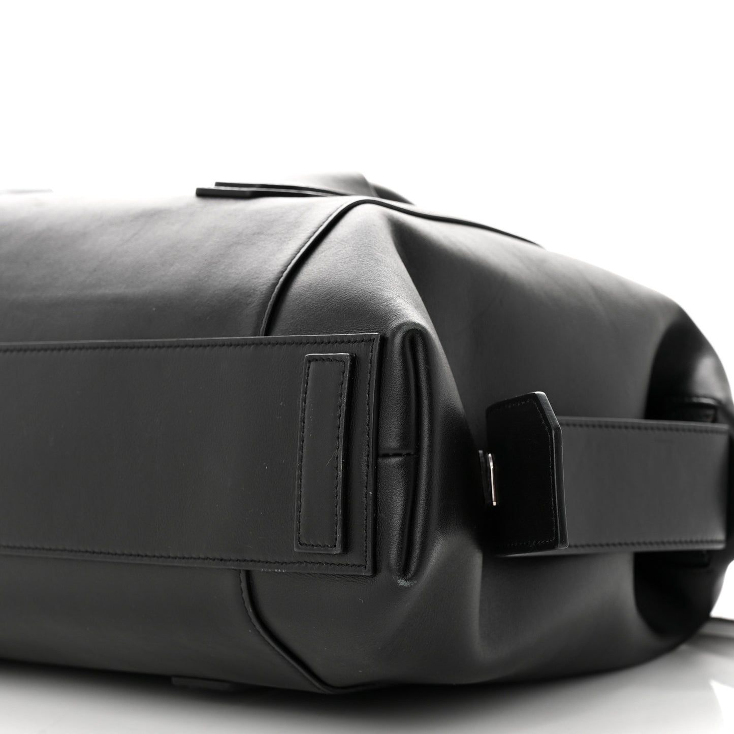 Smooth Calfskin Medium Antigona Lock Duffle Bag Black