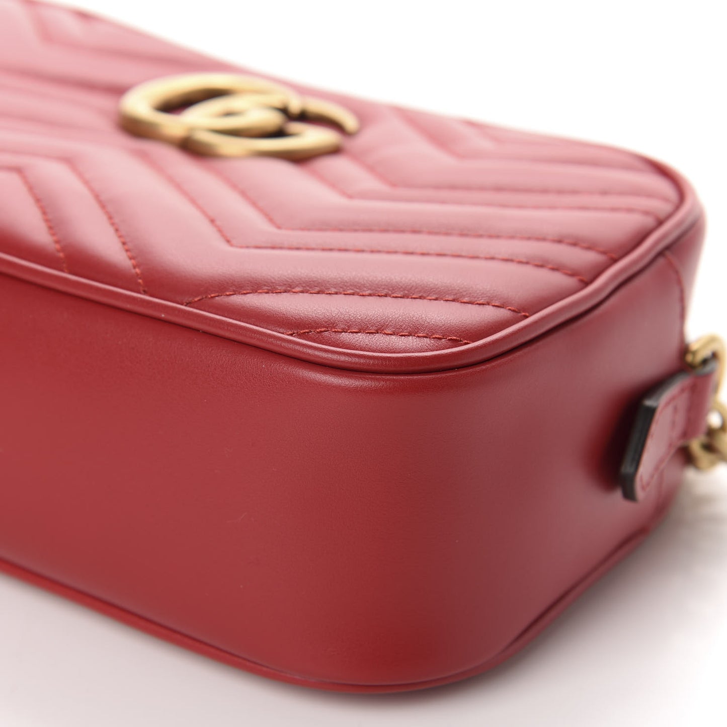 Calfskin Matelasse Small GG Marmont Chain Shoulder Bag Hibiscus Red