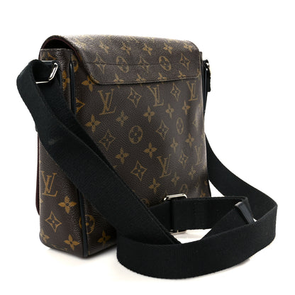Louis Vuitton Monogram Macassar District PM 3 of 11